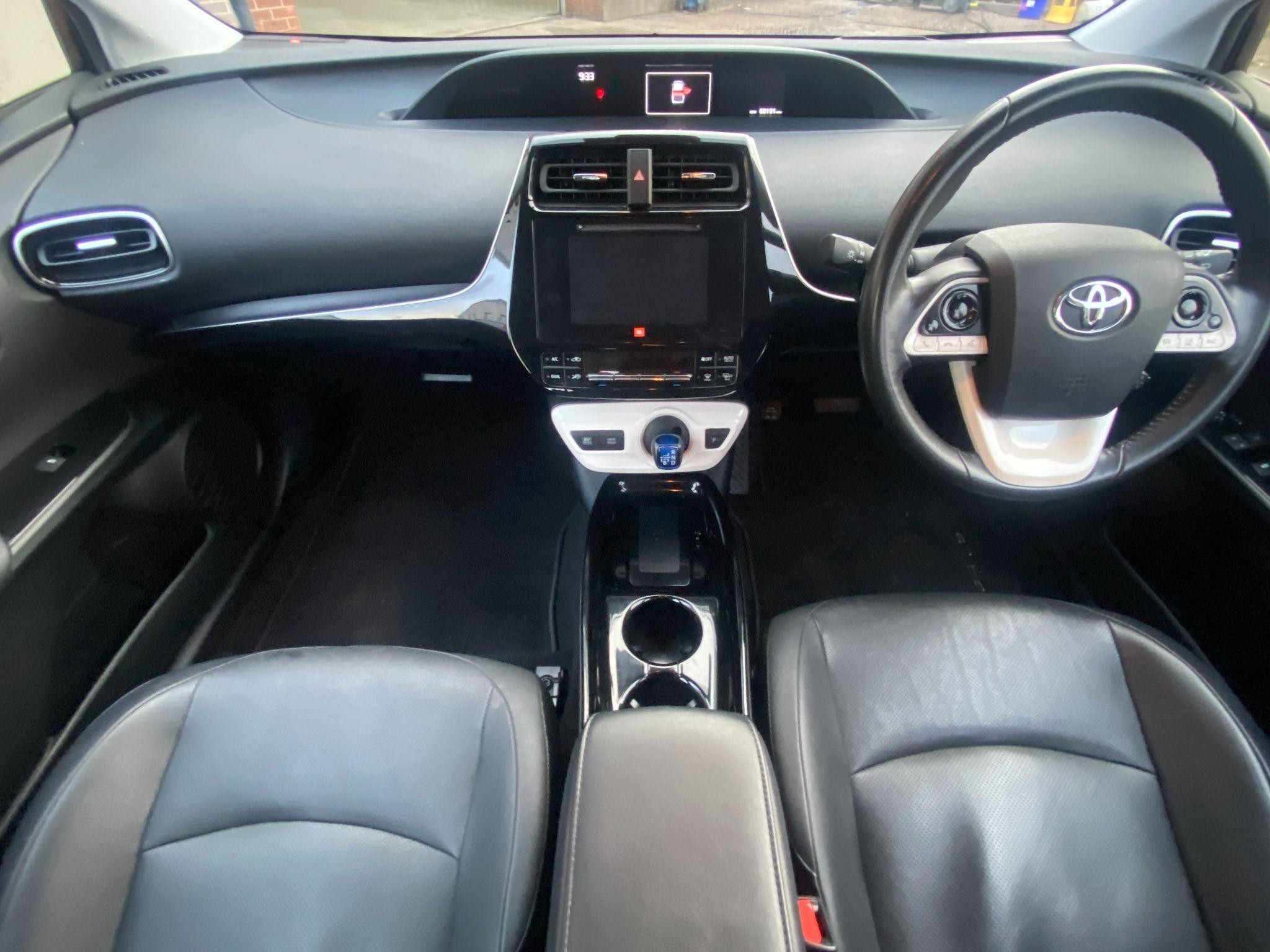 Toyota Prius Image 20