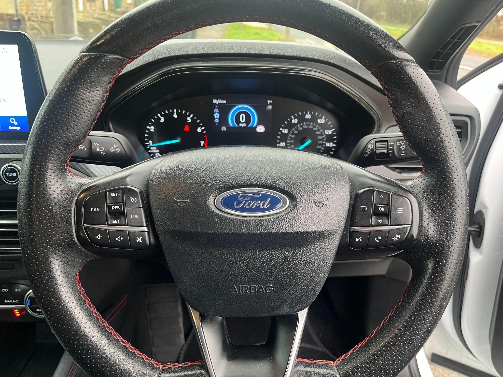 Ford Focus Image 14