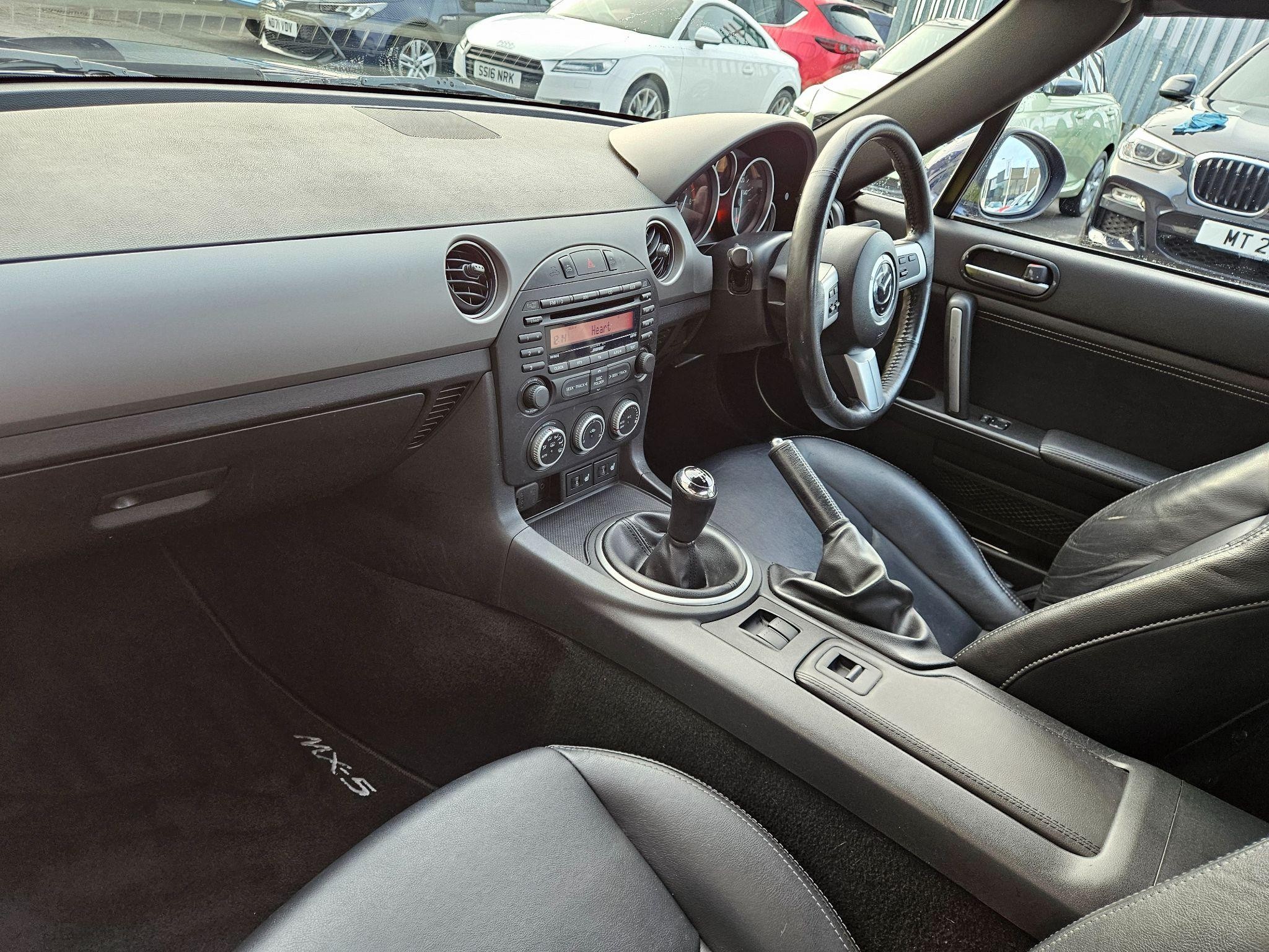 Mazda MX-5 Image 13