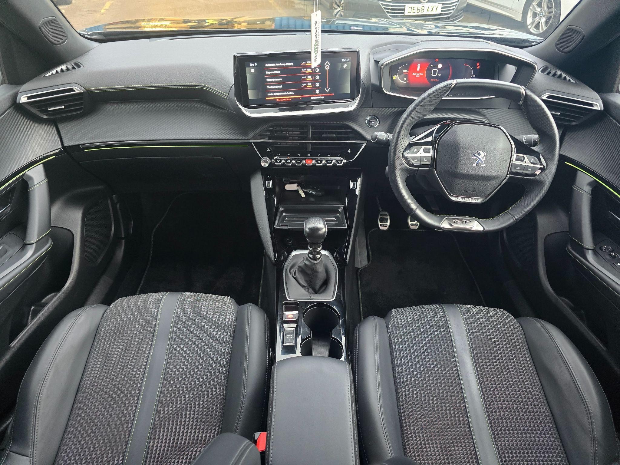 Peugeot 2008 Image 12