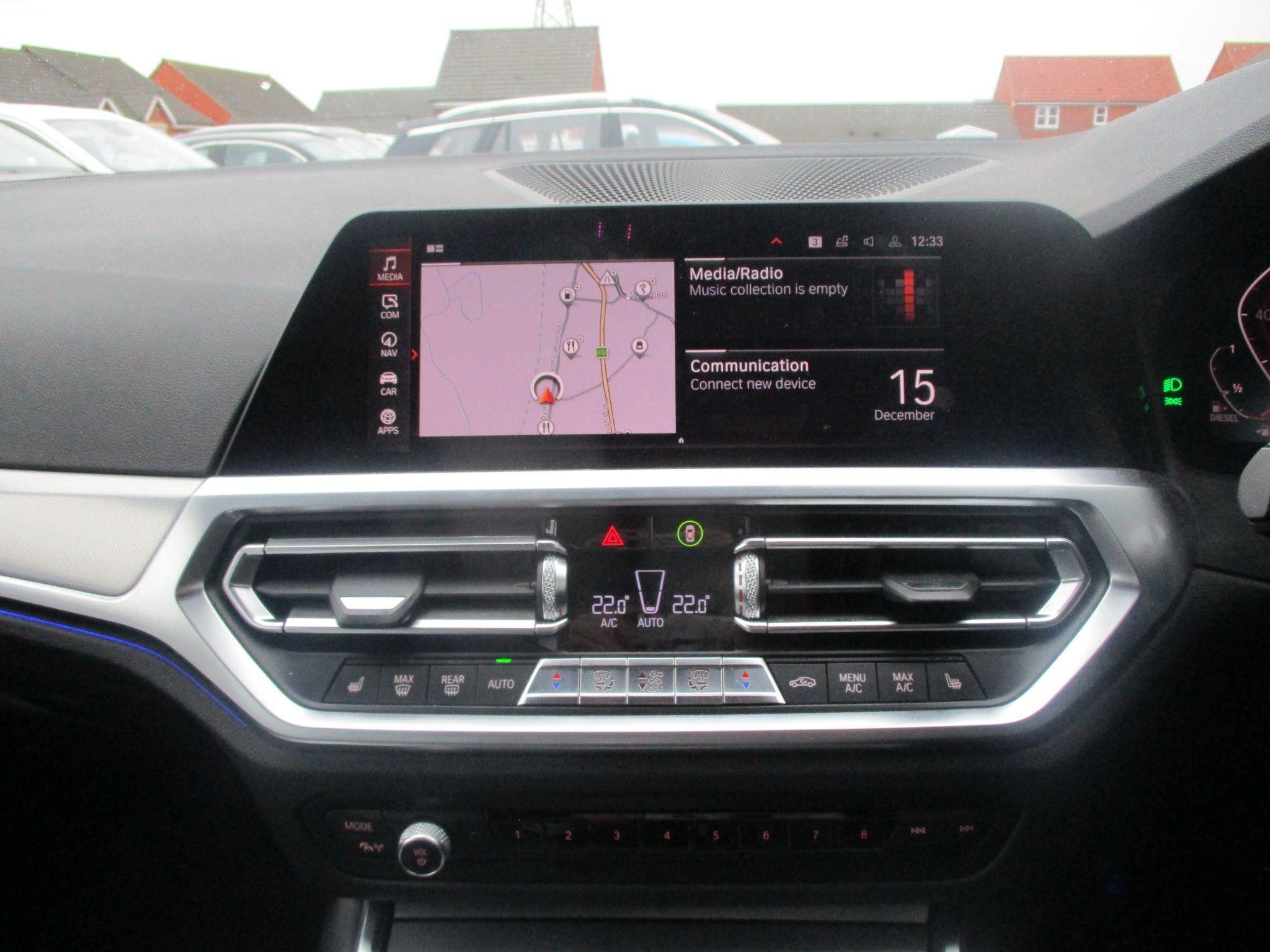 BMW 3 Series Image 20