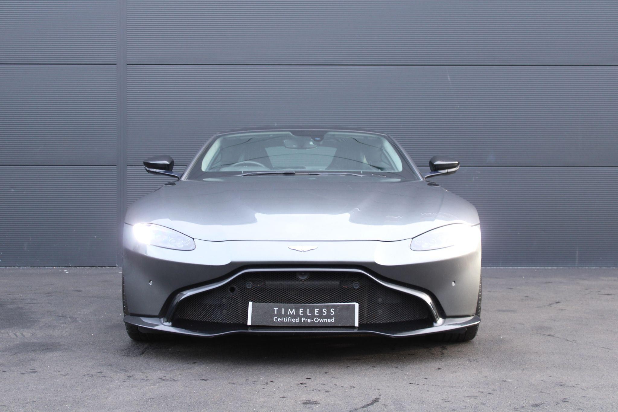 Aston Martin Vantage Image 2