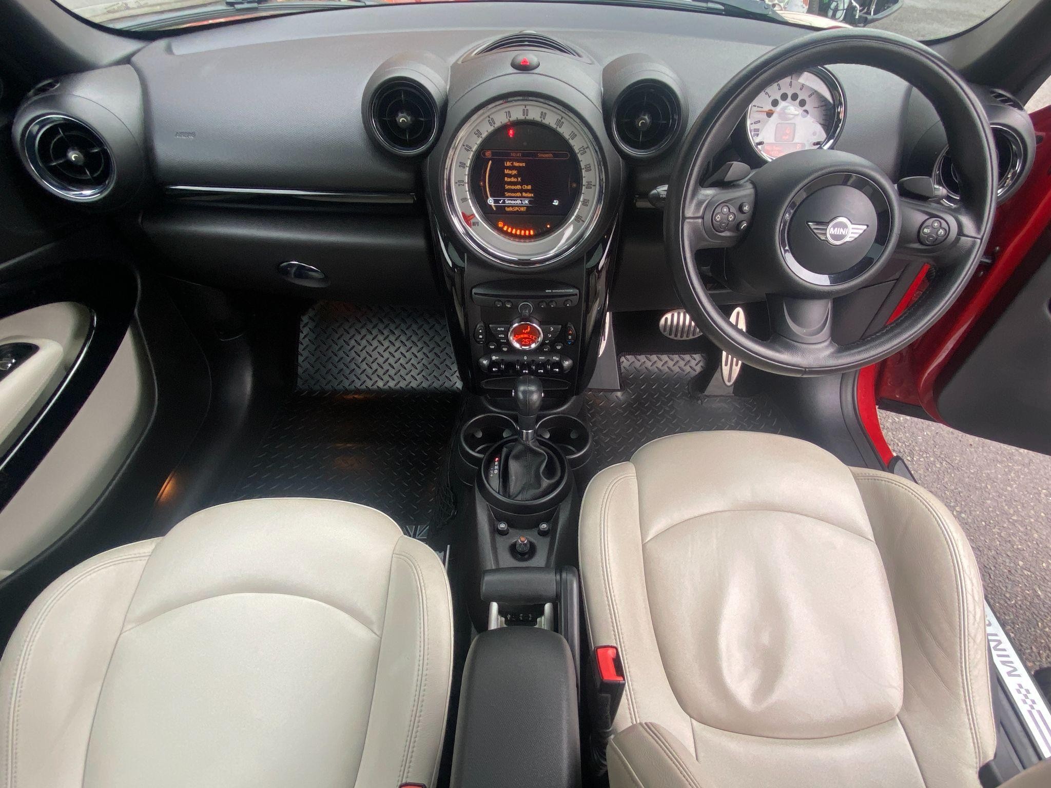 MINI Paceman Image 12