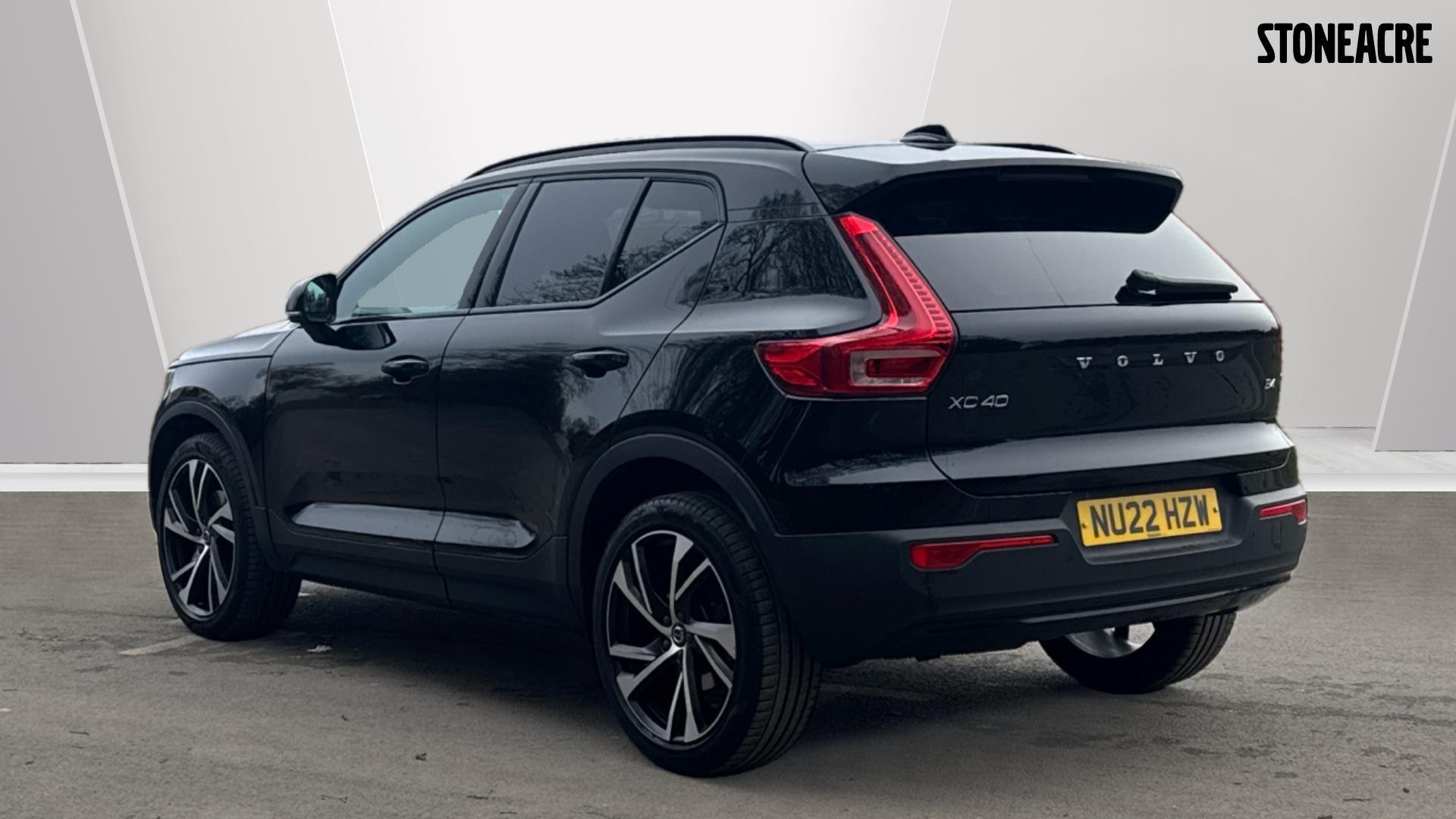 Volvo XC40 Image 2