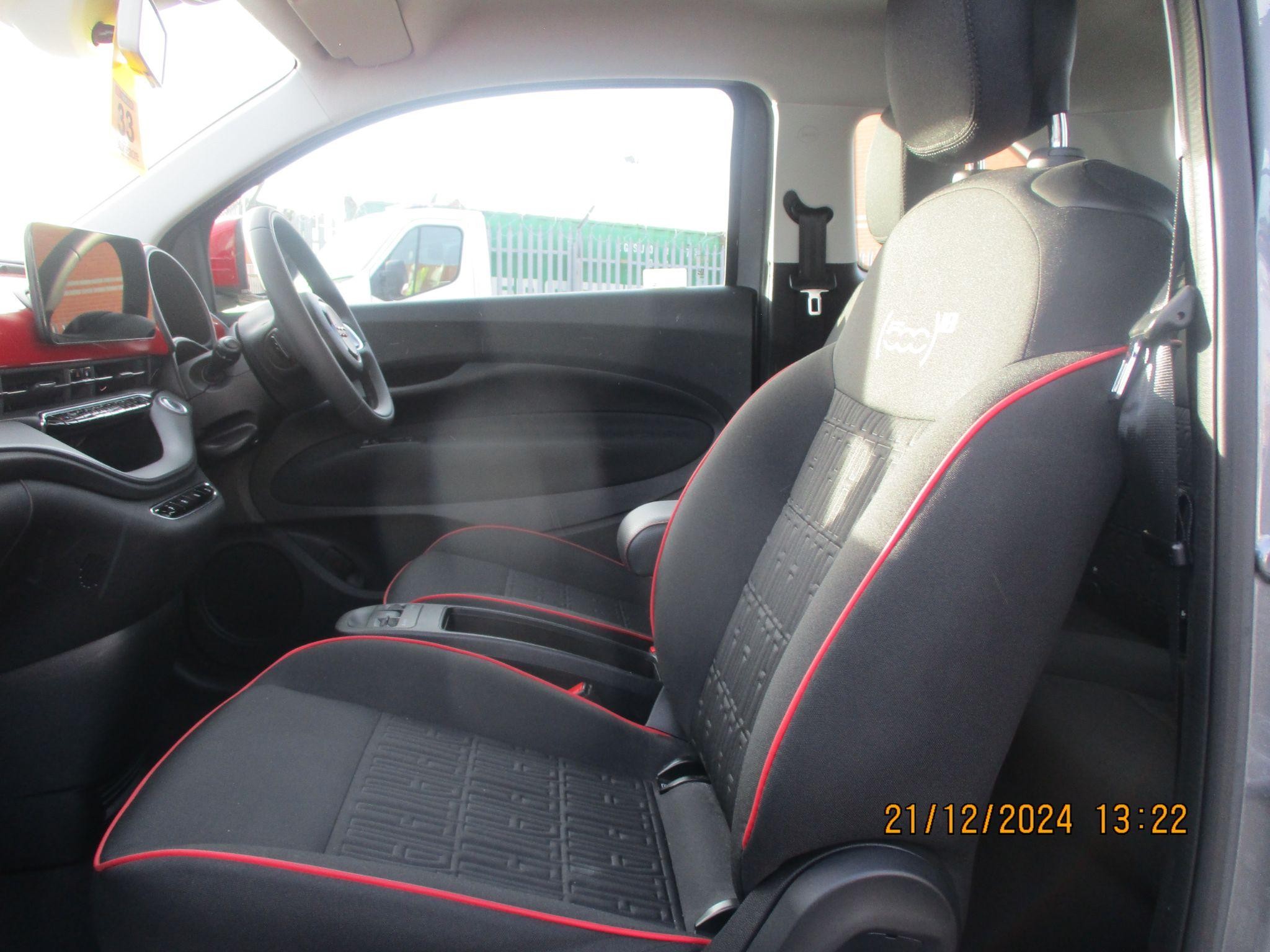 Fiat 500e Image 15