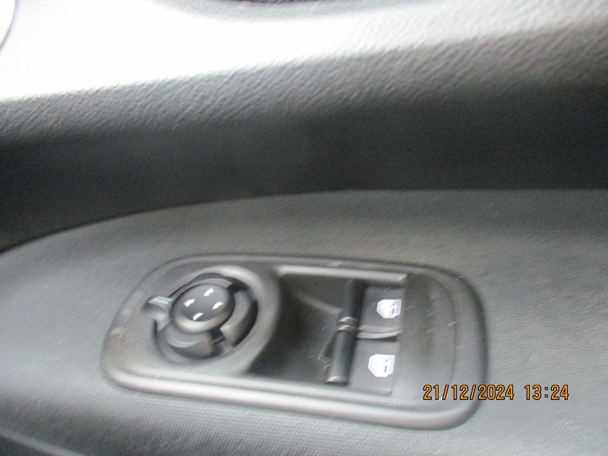 Fiat 500e Image 28