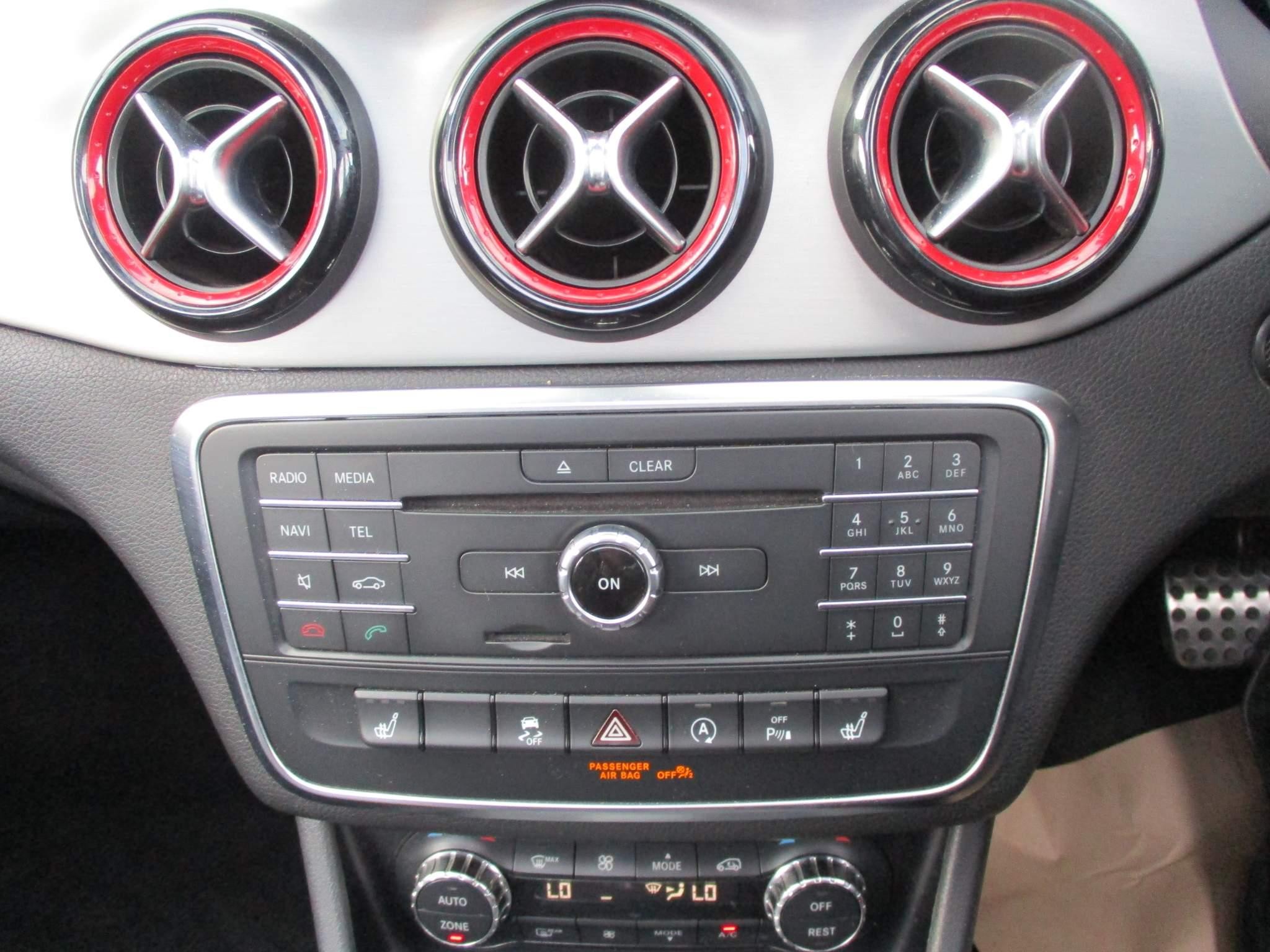 Mercedes-Benz CLA Image 42