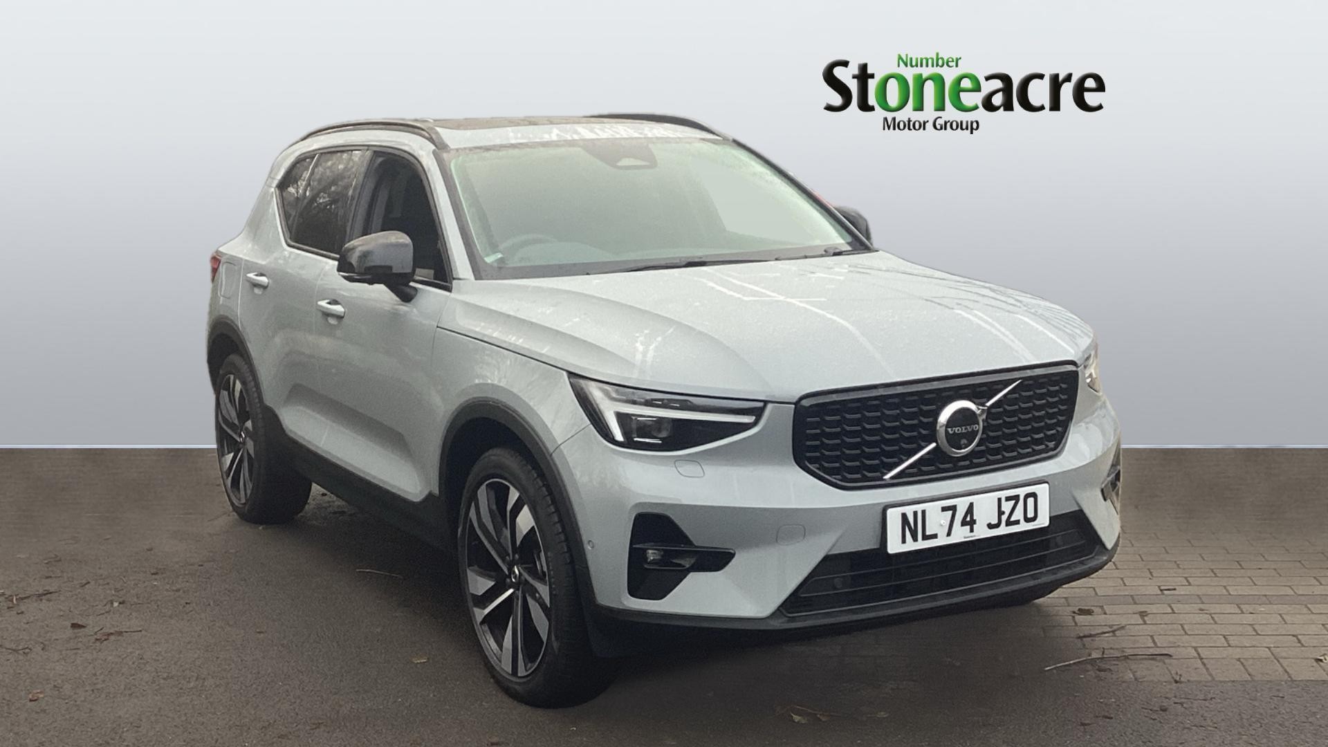 Volvo XC40 Image 1