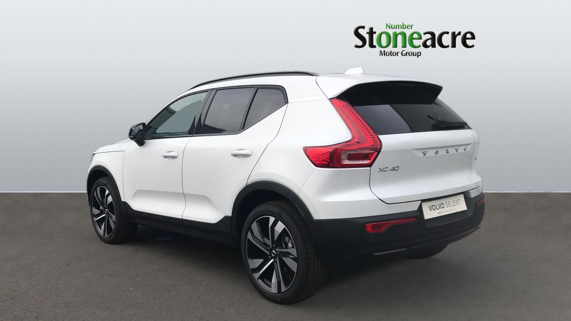 Volvo XC40 Image 2