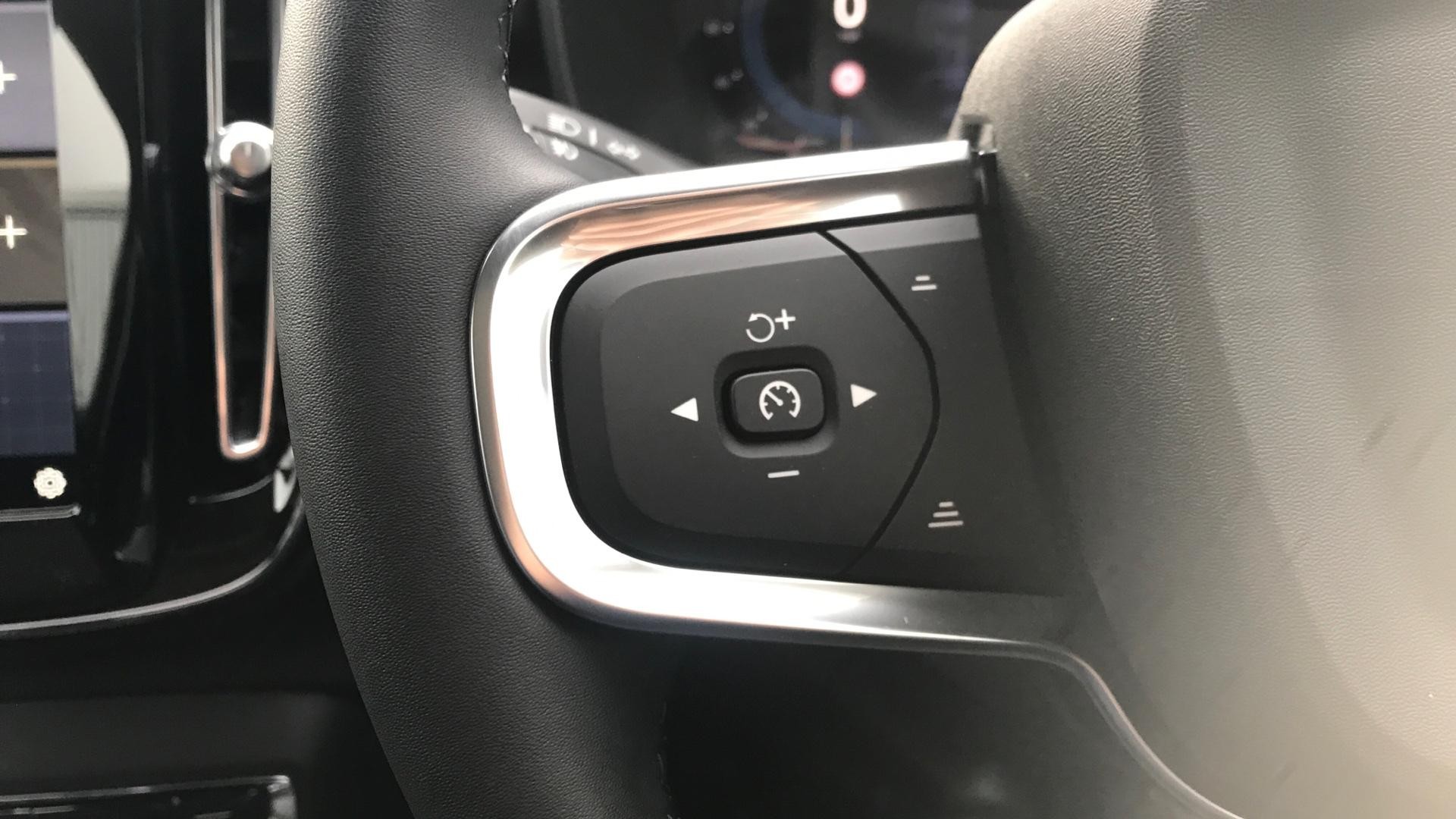 Volvo XC40 Image 18