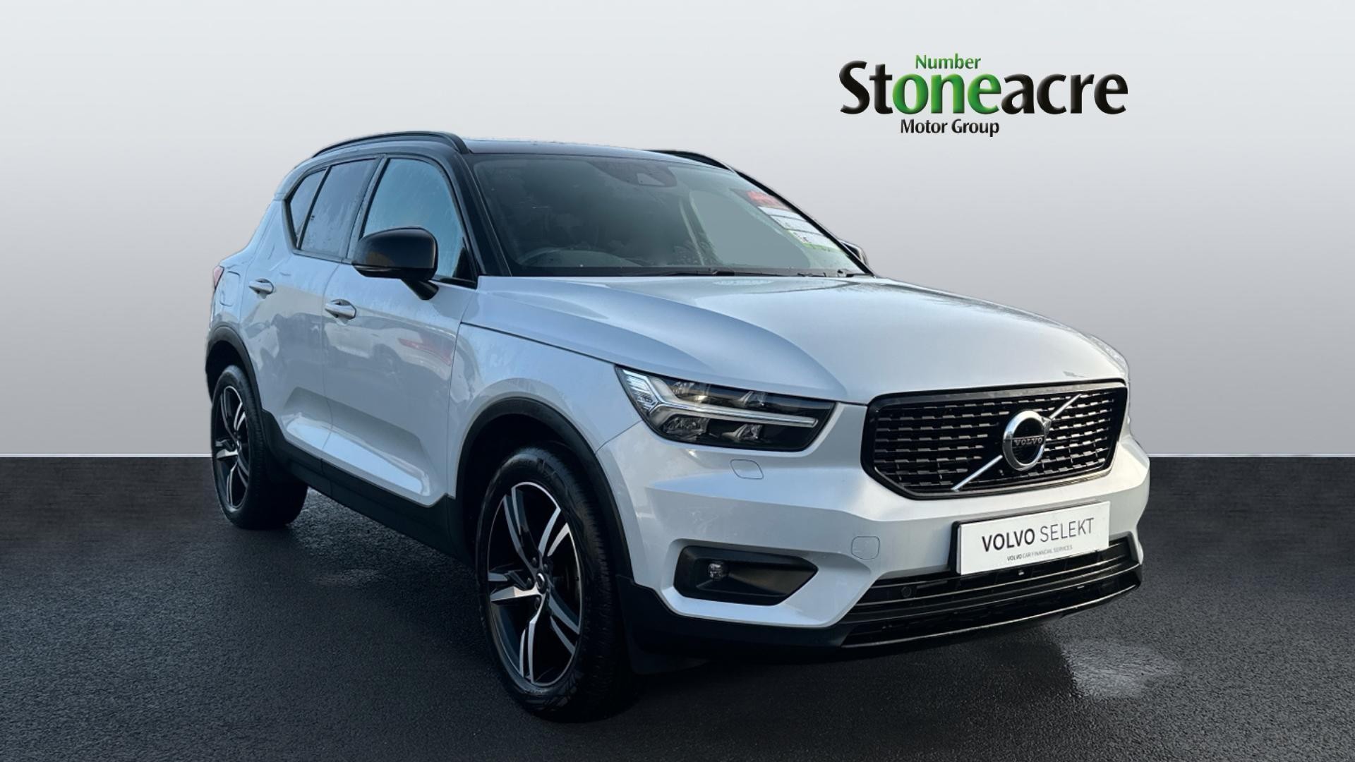 Volvo XC40 Image 1