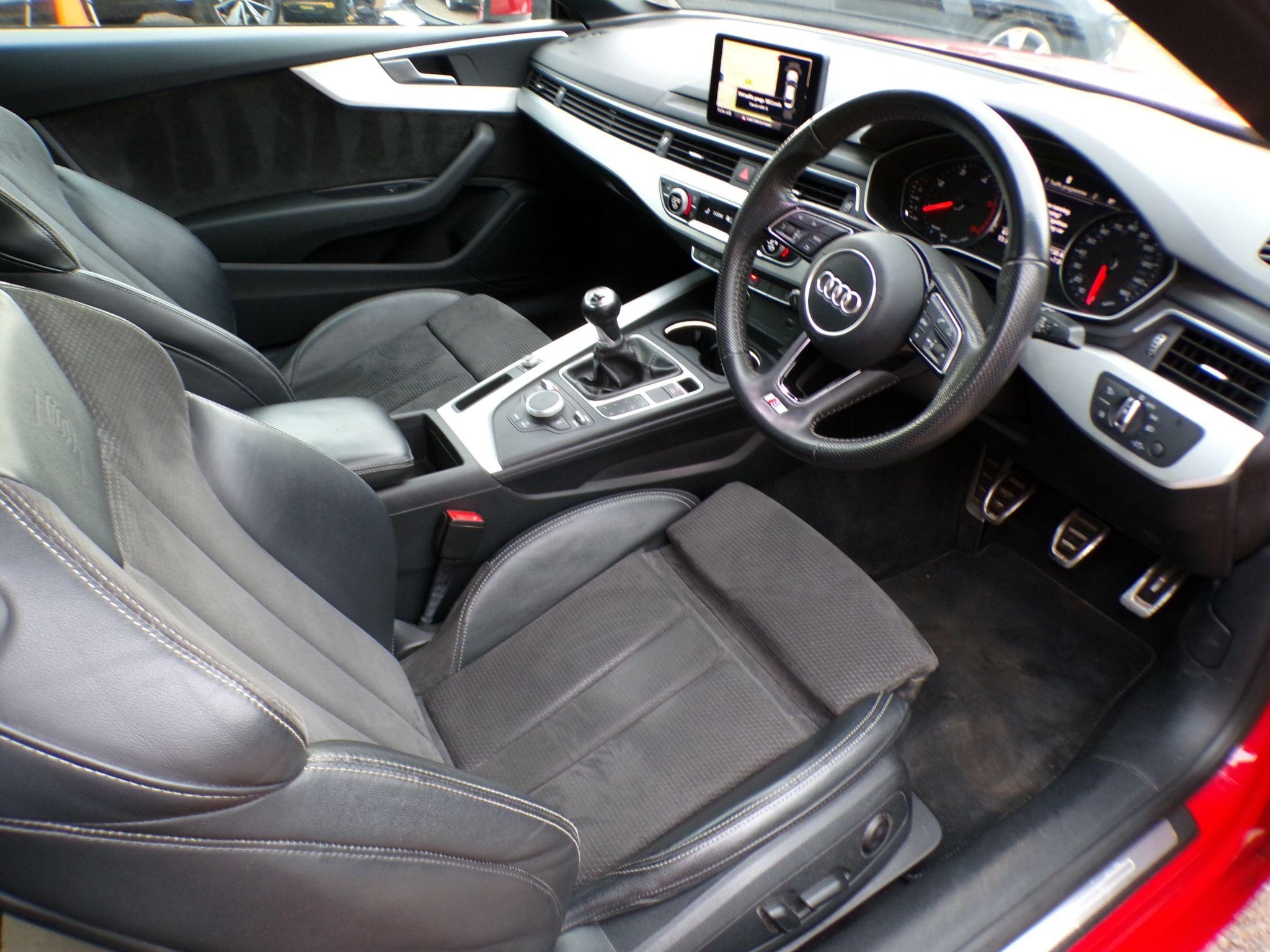 Audi A5 Image 11