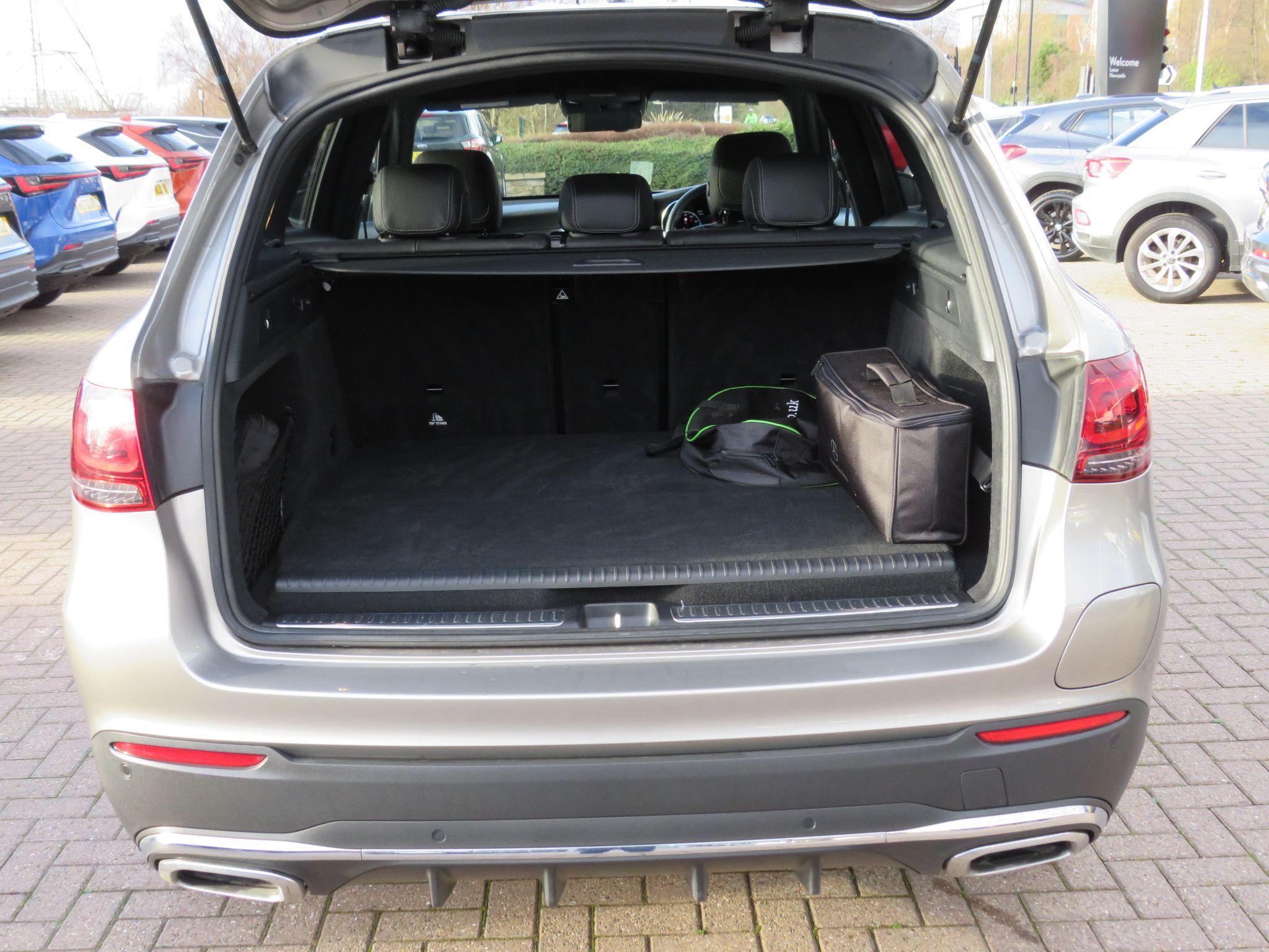 Mercedes-Benz GLC Image 12