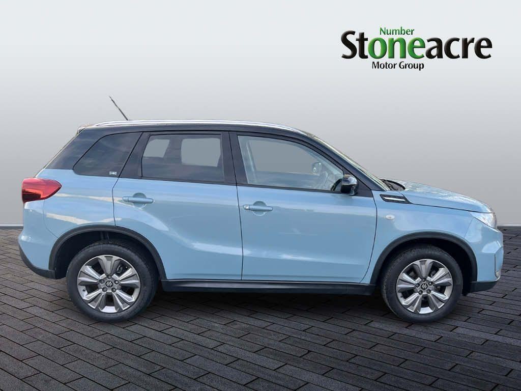 Suzuki Vitara Image 2