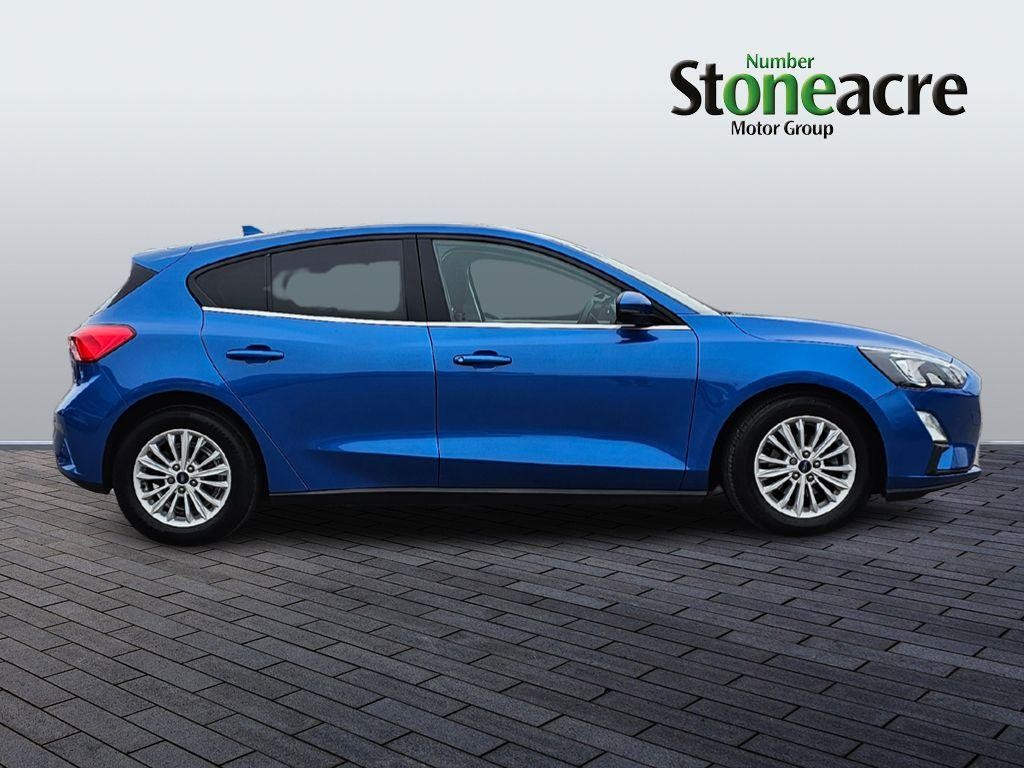 Ford Focus Image 2