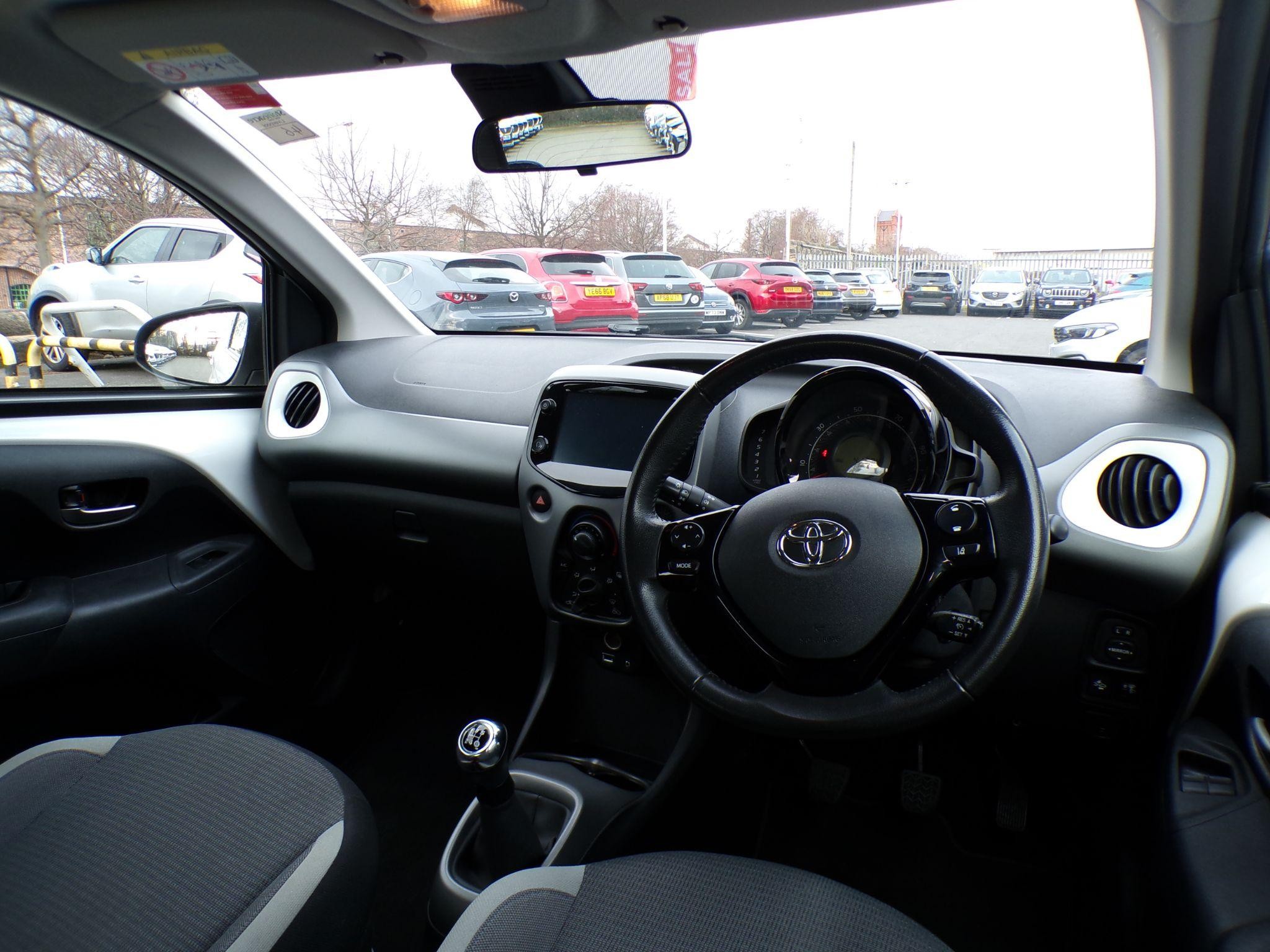 Toyota Aygo Image 13