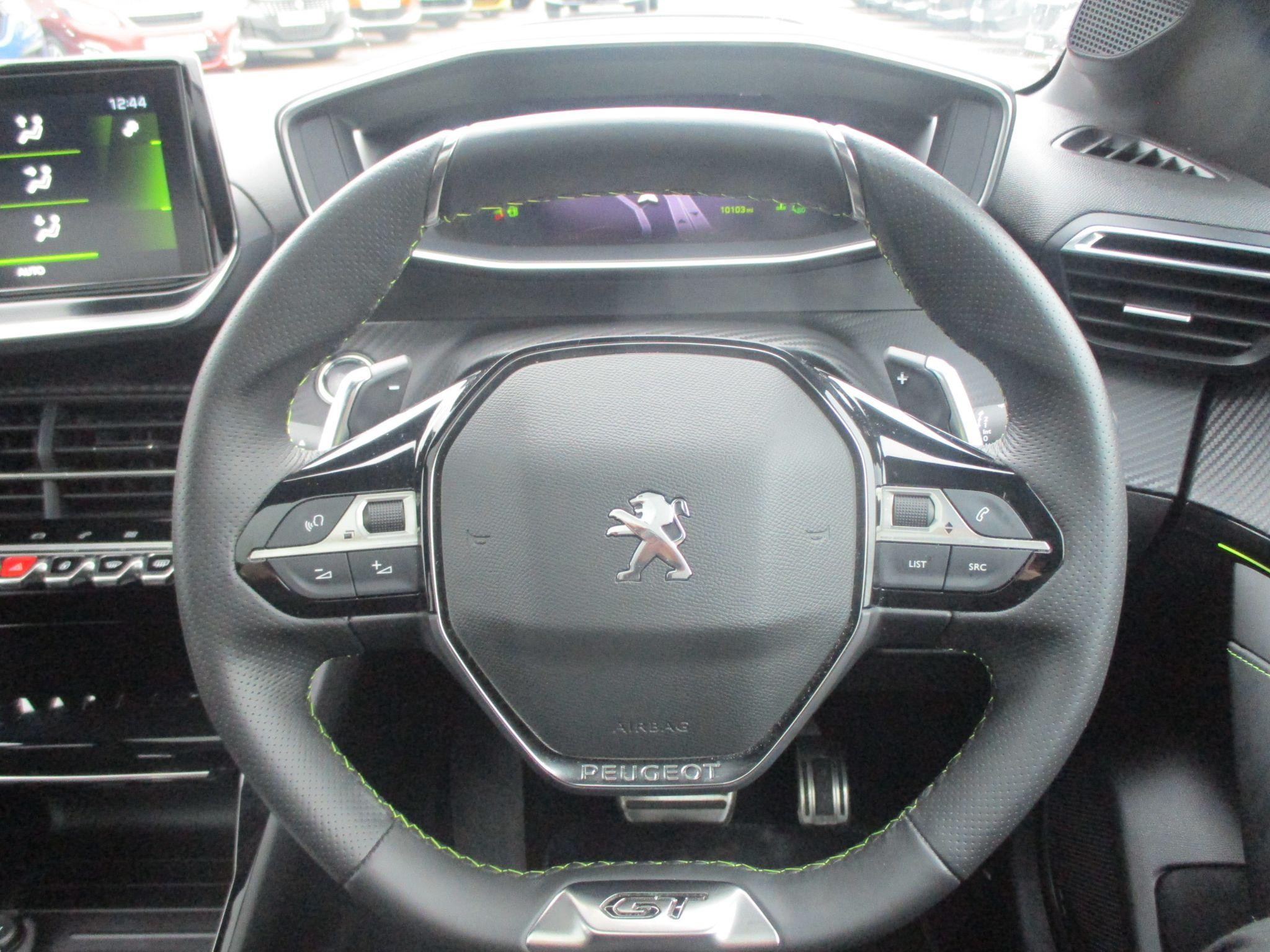 Peugeot 208 Image 23