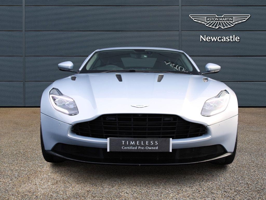 Aston Martin DB11 Image 7