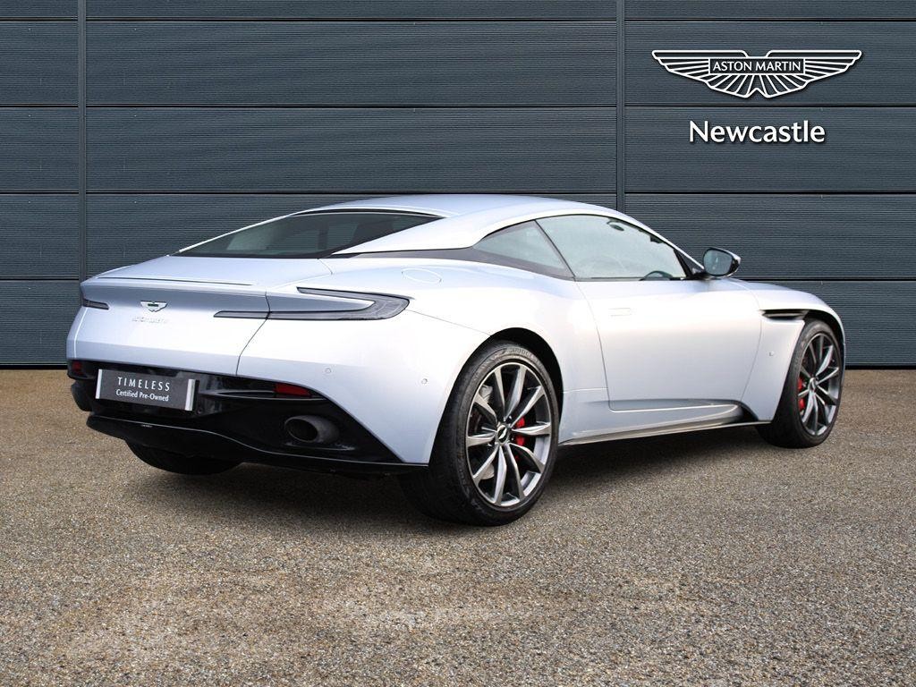 Aston Martin DB11 Image 15