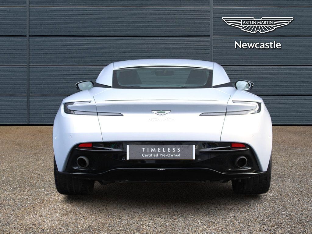 Aston Martin DB11 Image 16