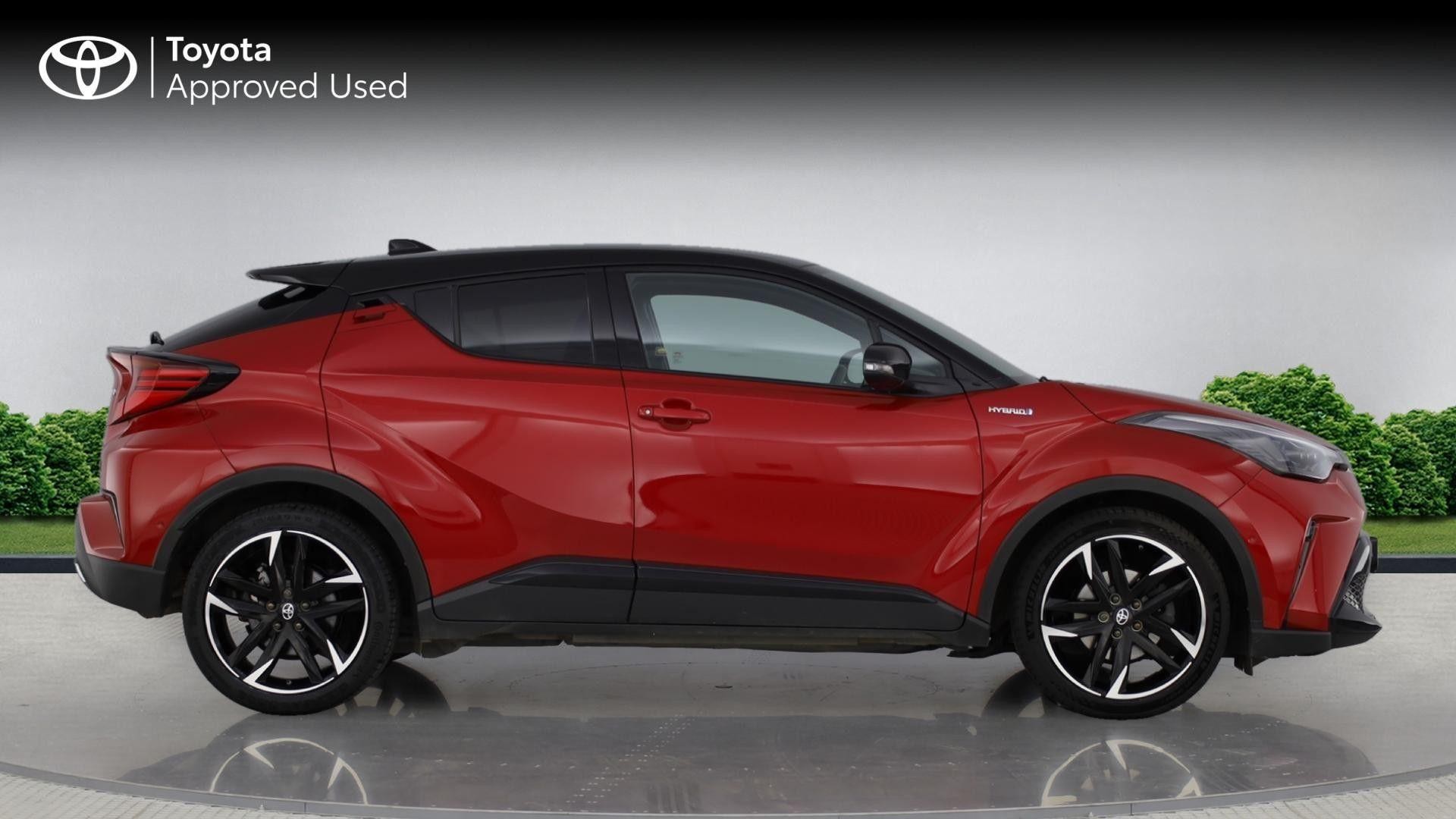 Toyota C-HR Image 2