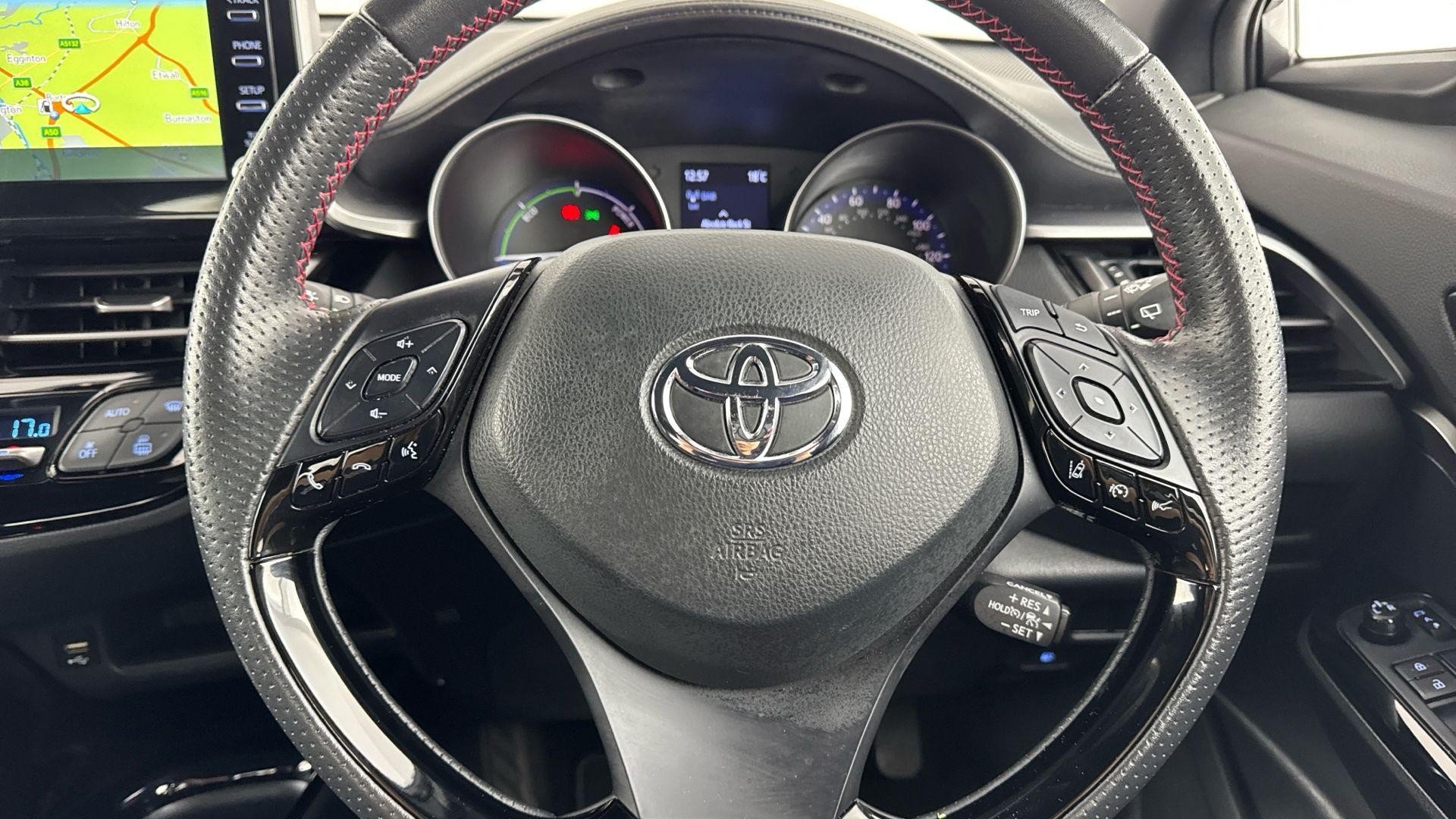 Toyota C-HR Image 14