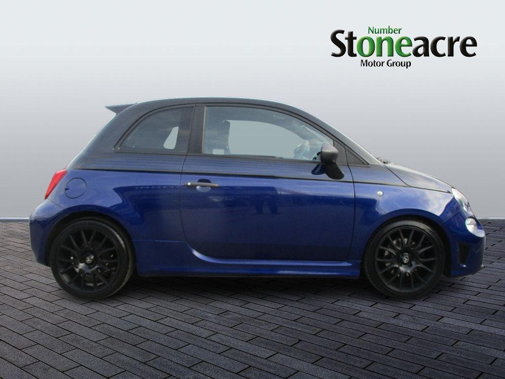 Abarth 595 Image 2