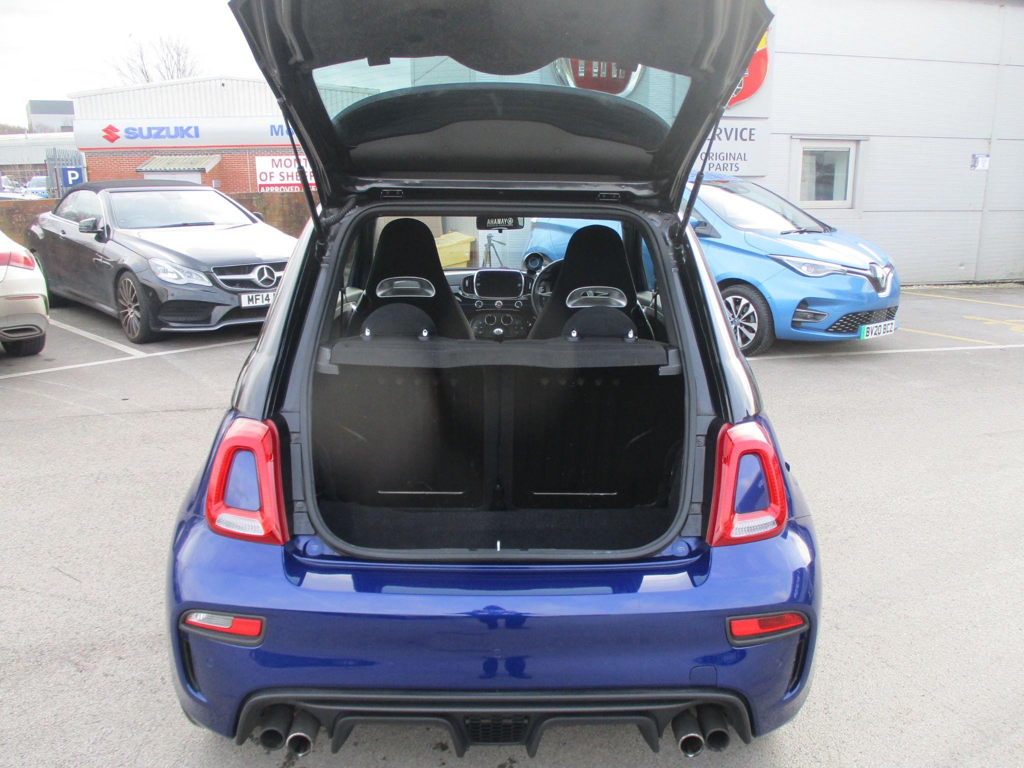 Abarth 595 Image 10