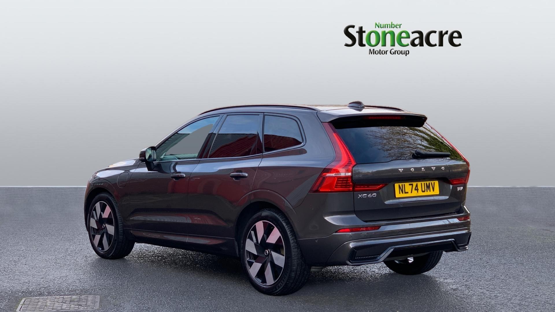 Volvo XC60 Image 2