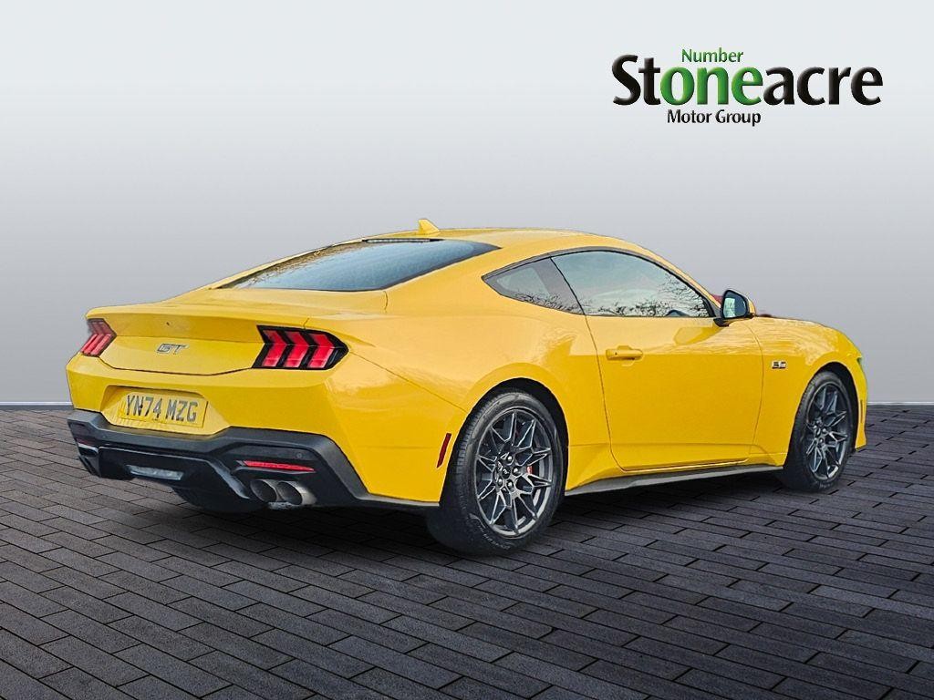 Ford Mustang Image 3