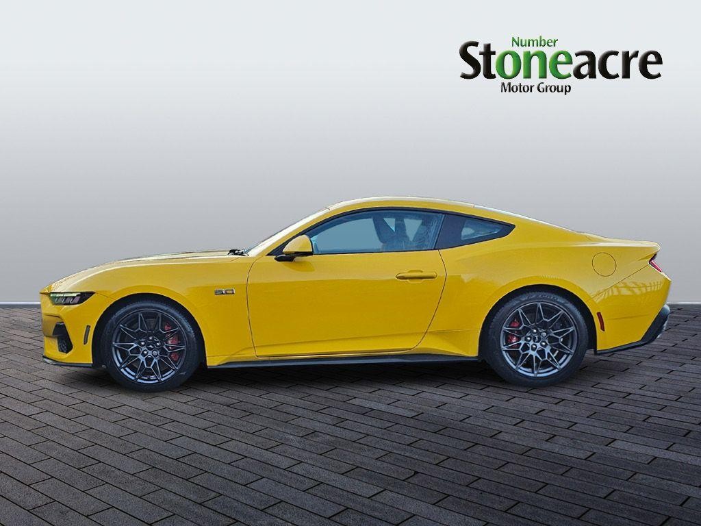 Ford Mustang Image 6