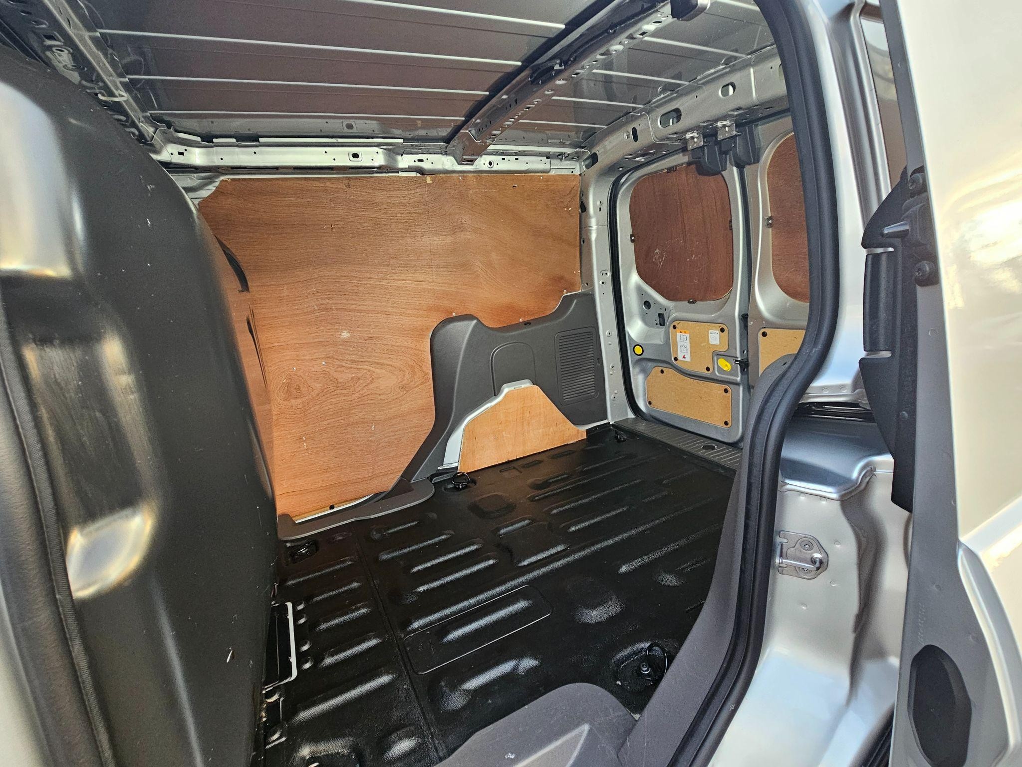 Ford Transit Connect Image 19