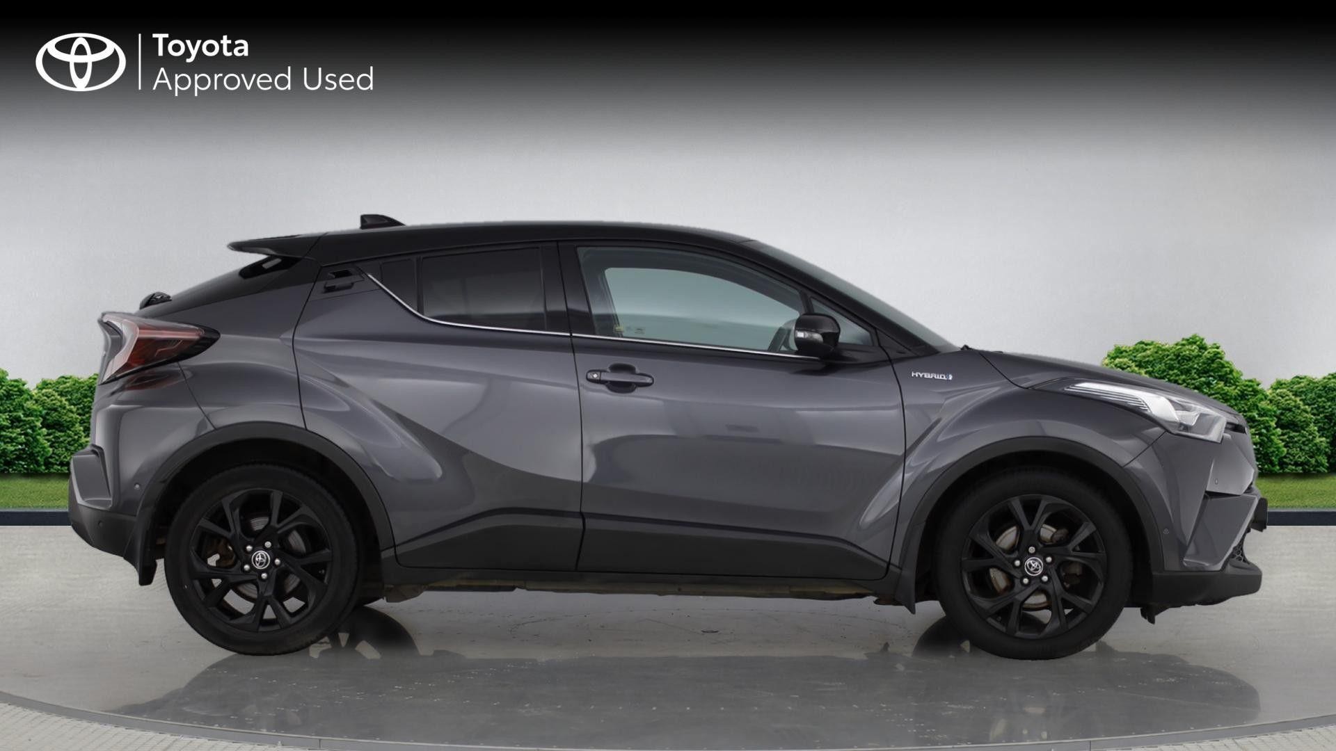 Toyota C-HR Image 18