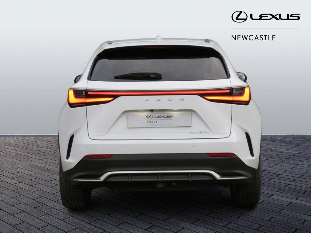 Lexus NX Image 6