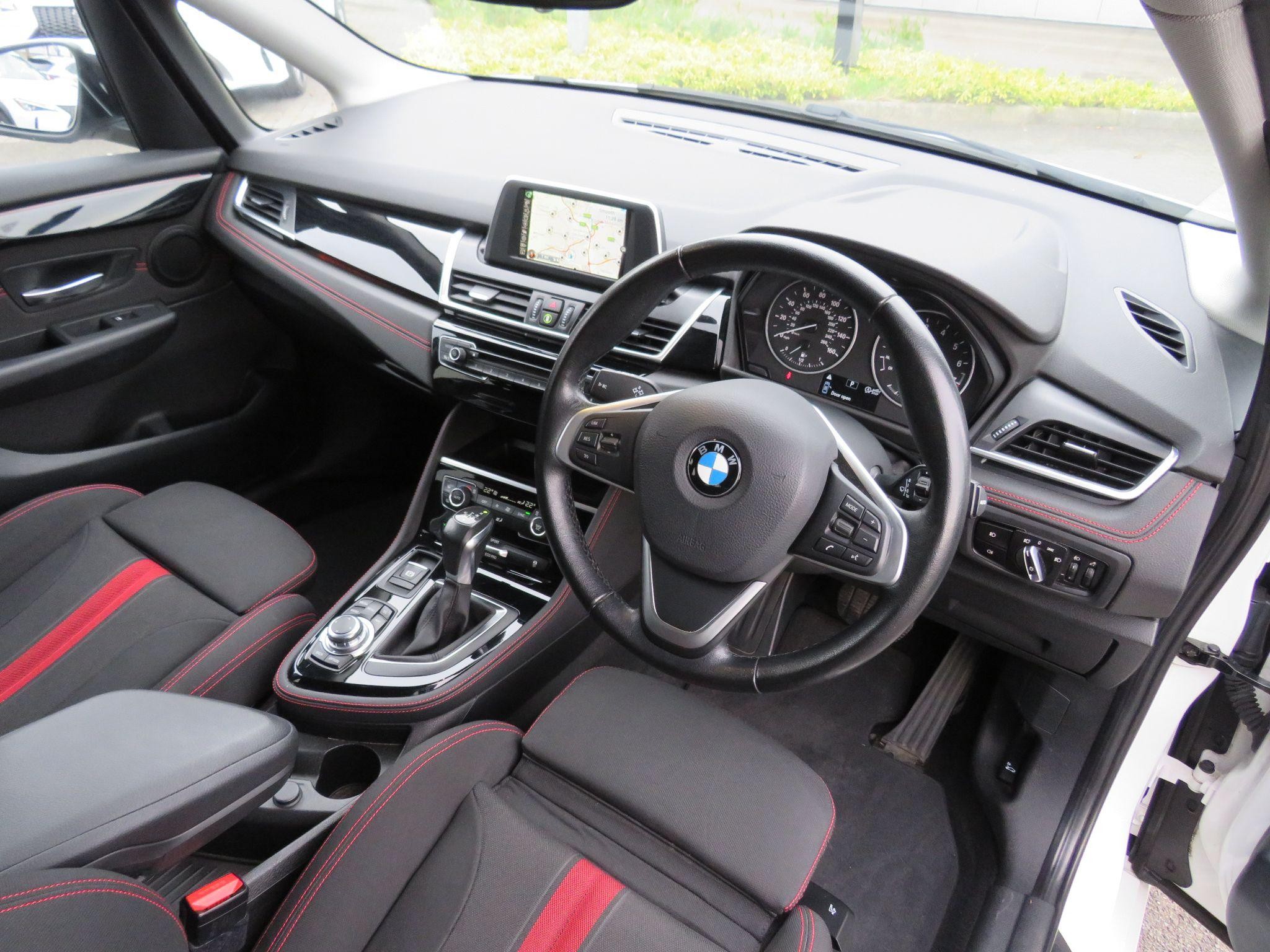 BMW 2 Series Active Tourer Image 11