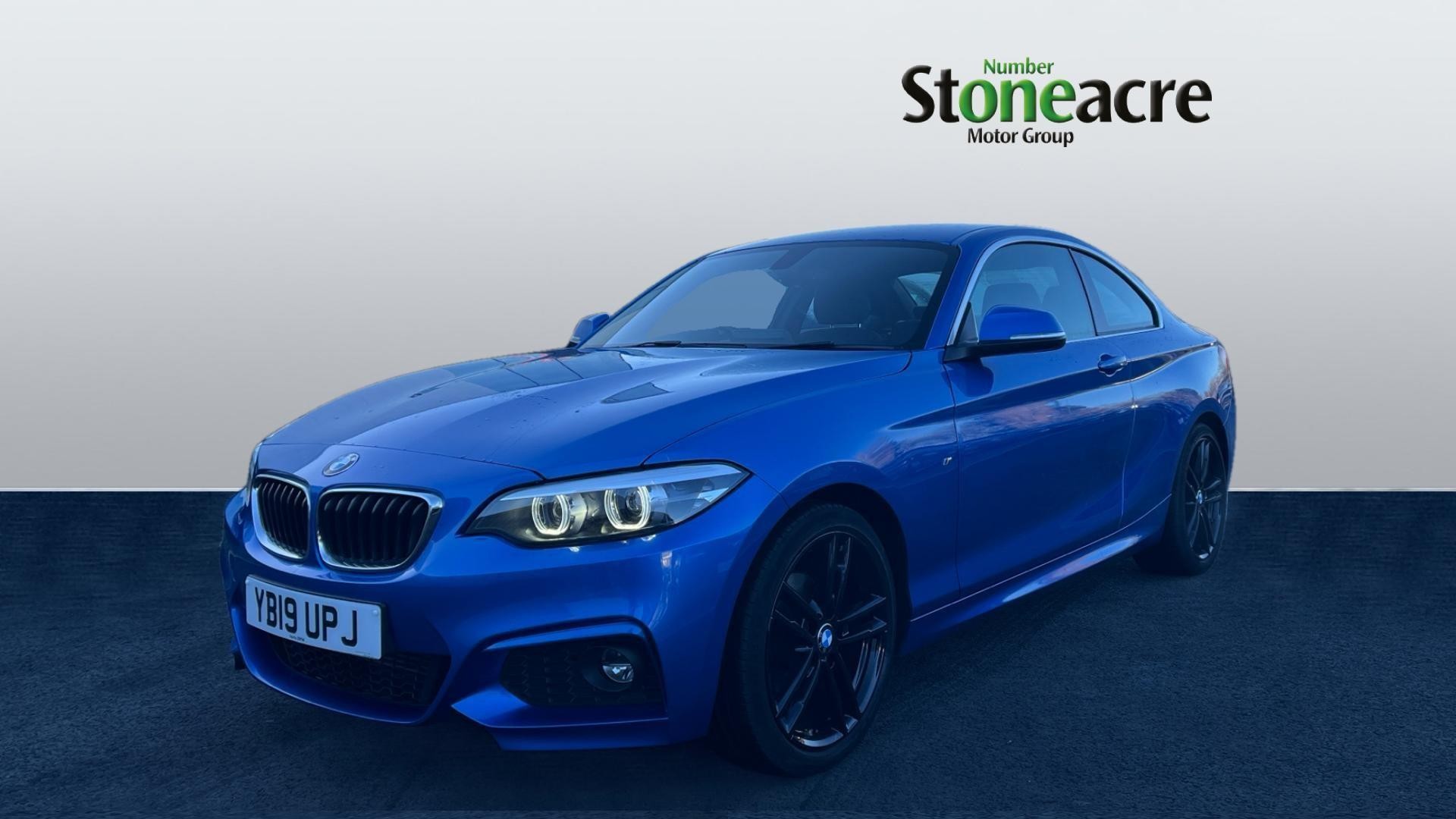 BMW 2 Series Image 6