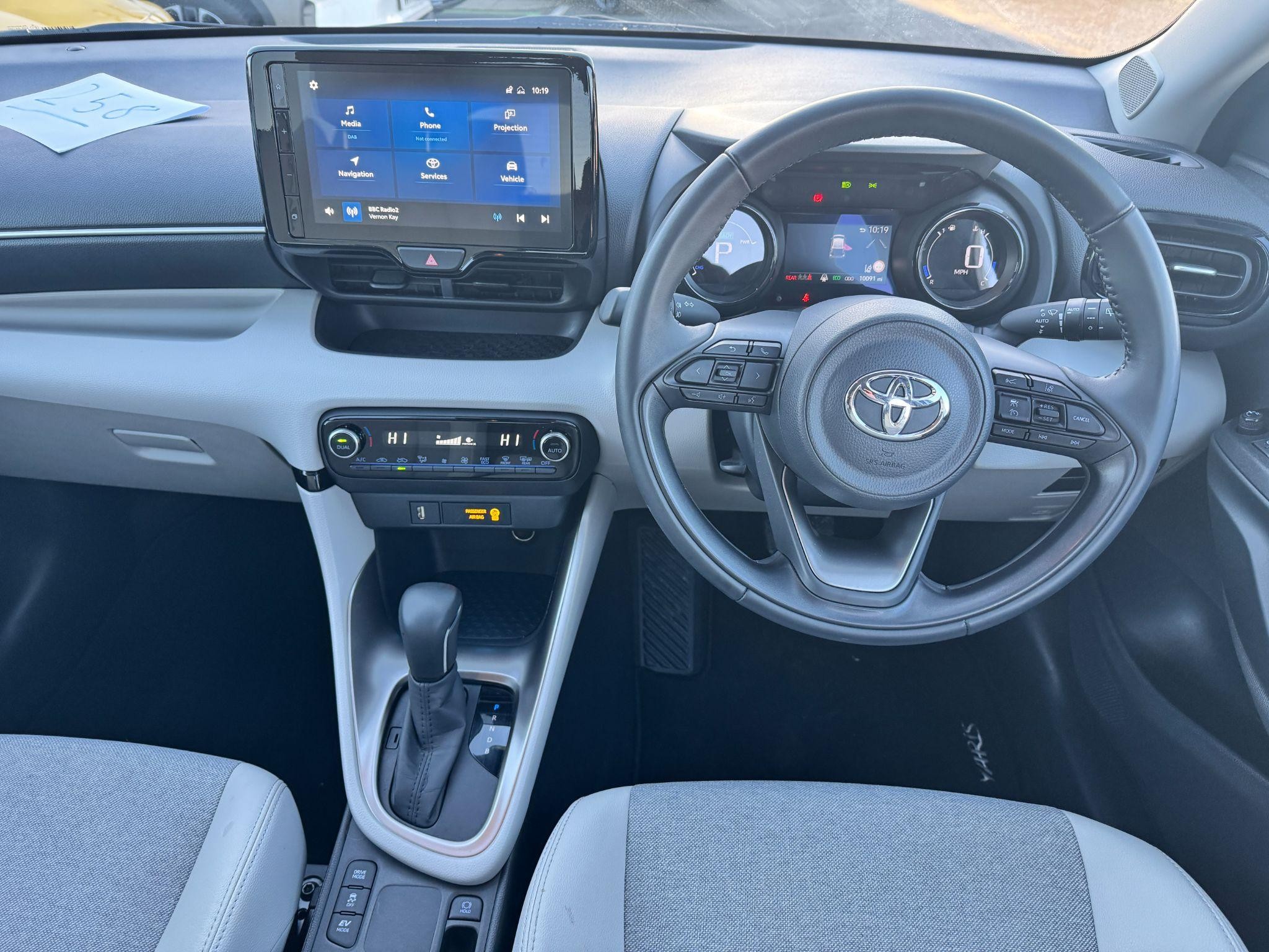 Toyota Yaris Image 13