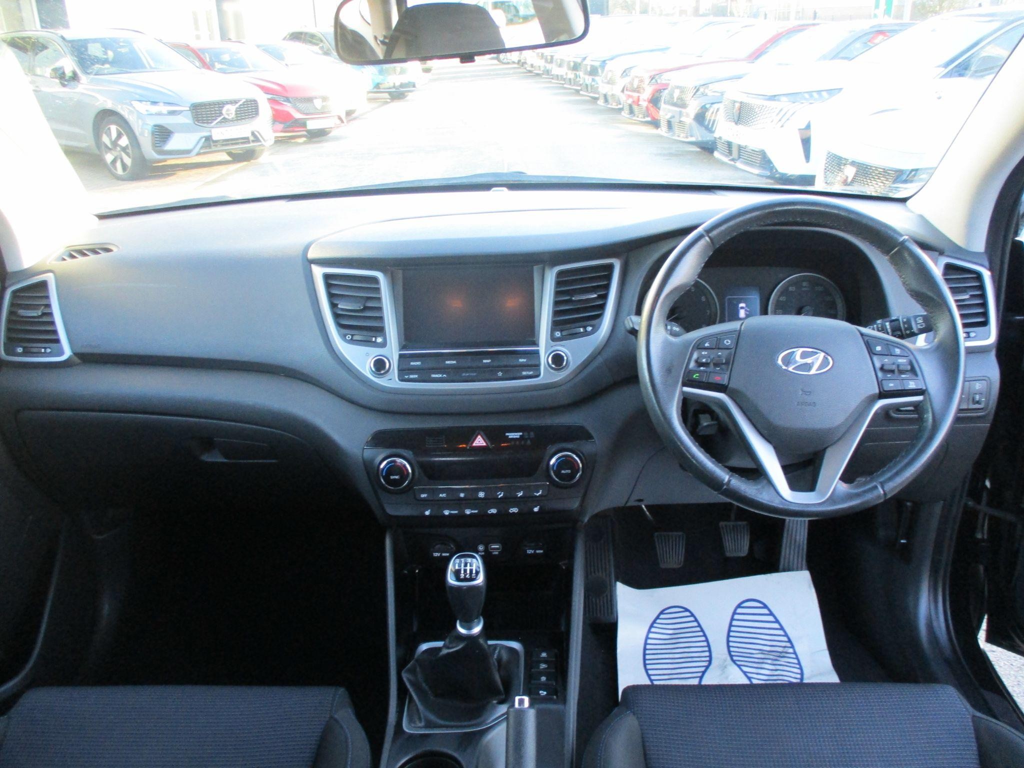 Hyundai TUCSON Image 12