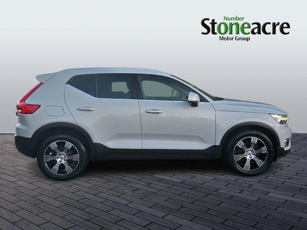 Volvo XC40 Image 2