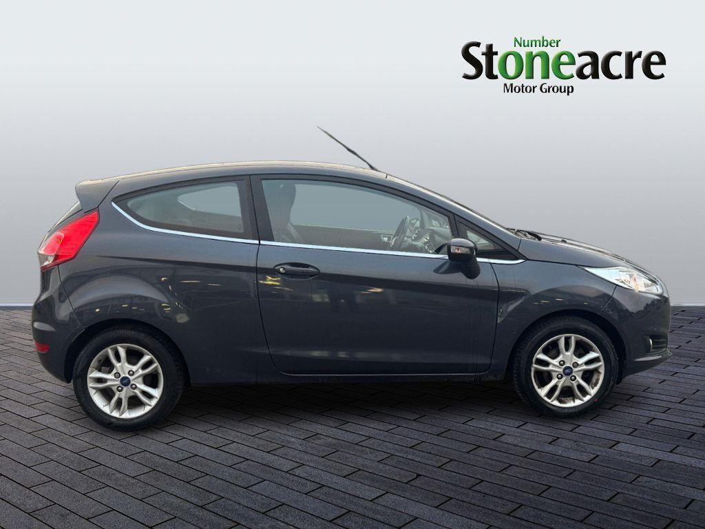 Ford Fiesta Image 2