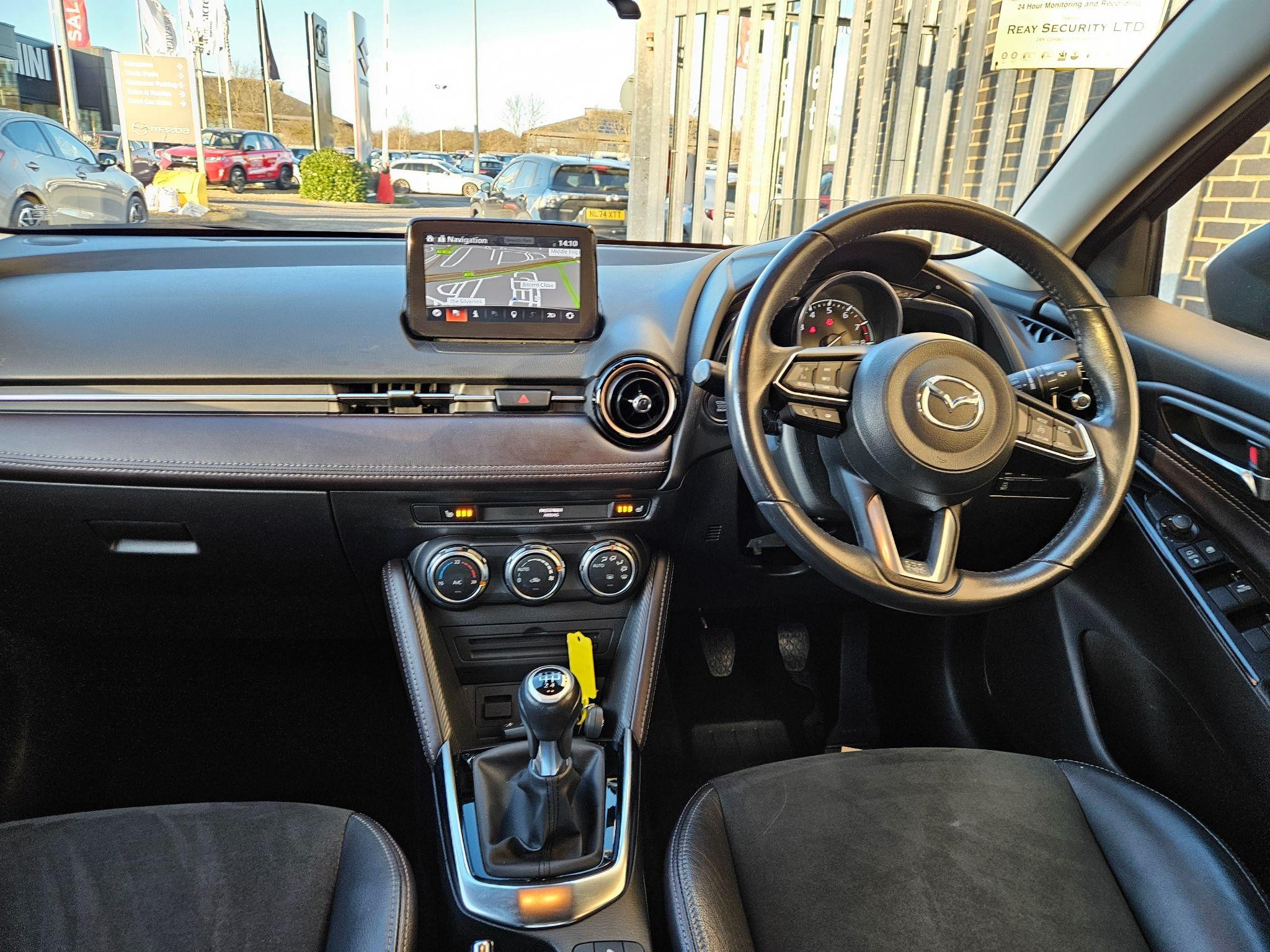 Mazda2 Image 12