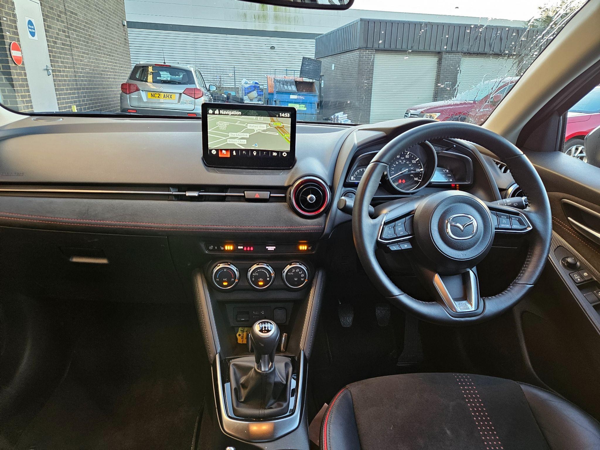 Mazda2 Image 12