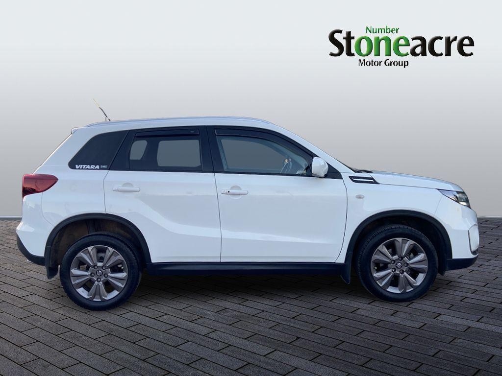 Suzuki Vitara Image 2