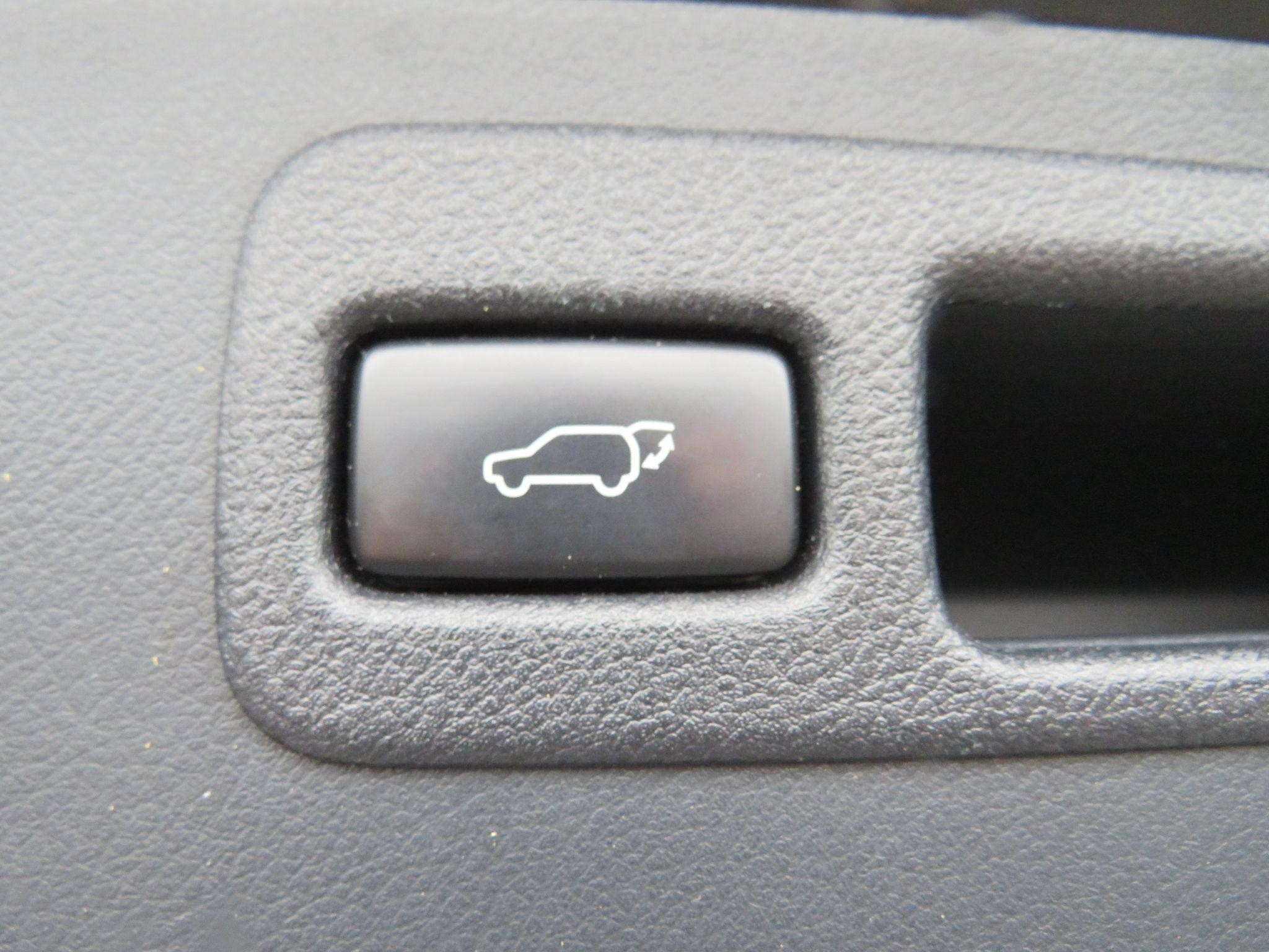 Lexus NX Self-Charging Hybrid Image 23