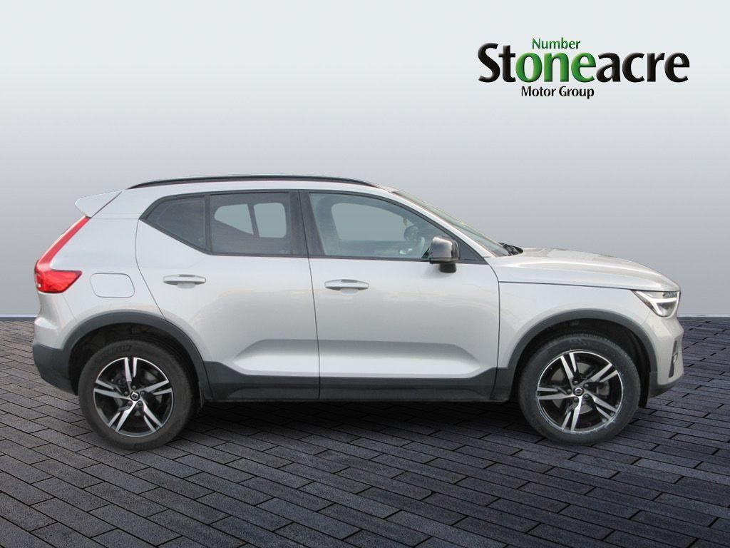 Volvo XC40 Image 2