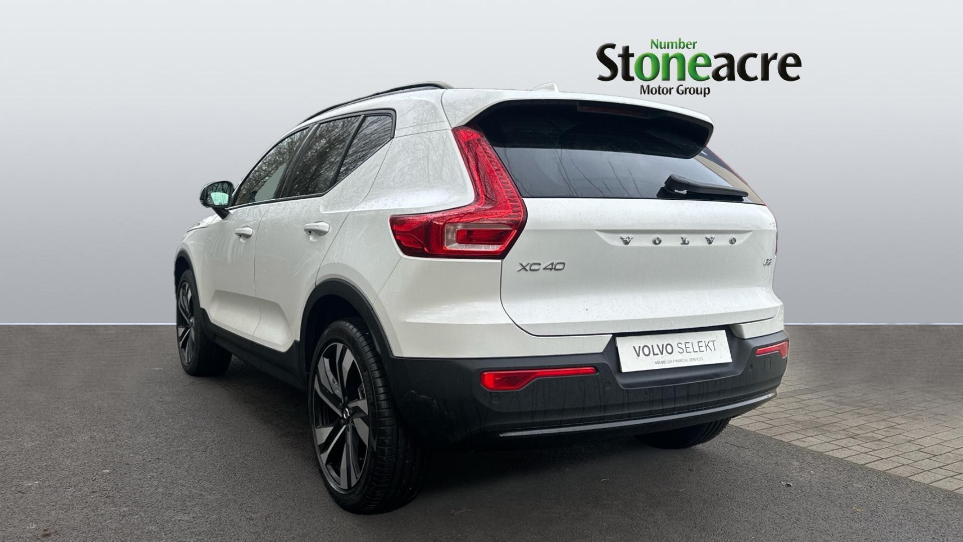 Volvo XC40 Image 2