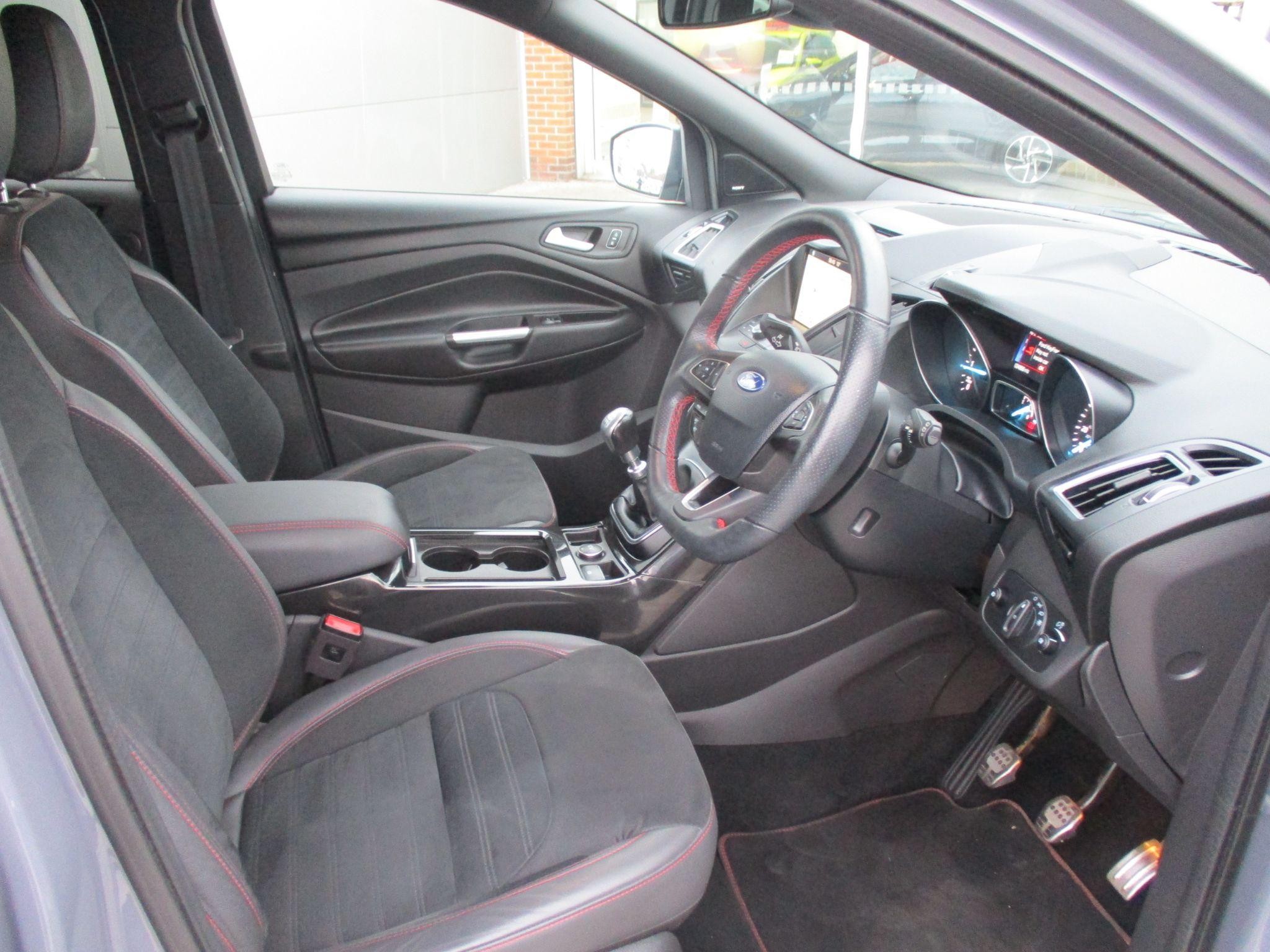 Ford Kuga Image 11