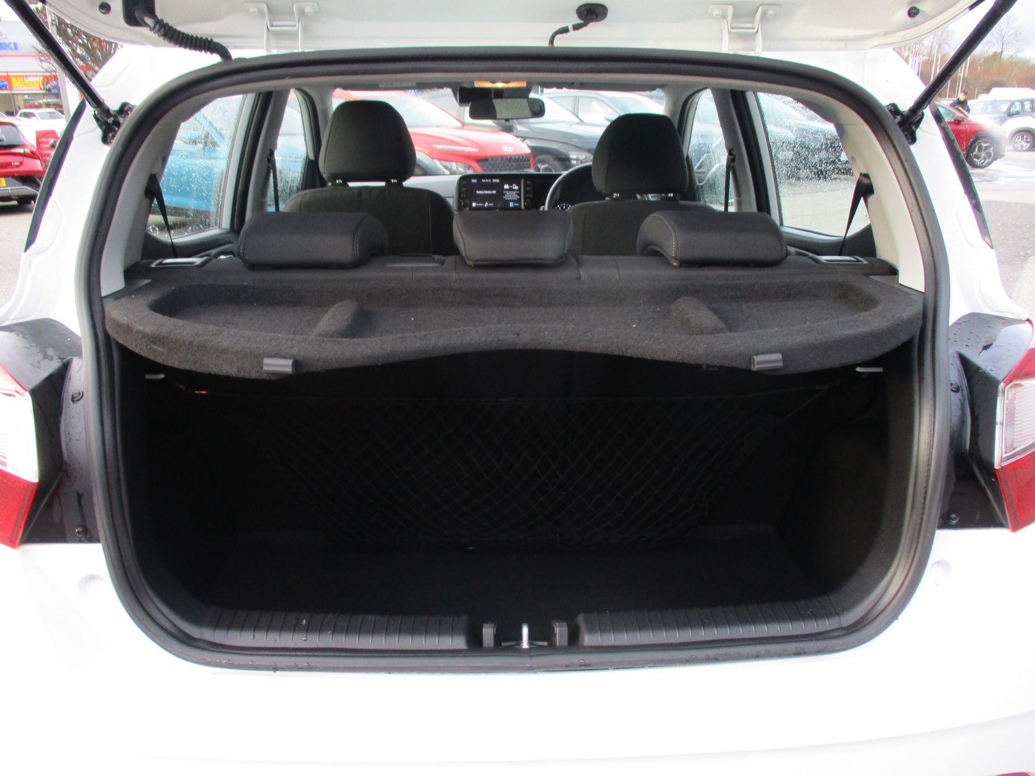 Hyundai i10 Image 9