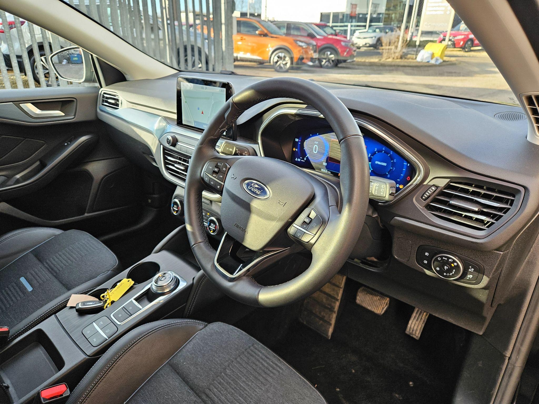 Ford Focus Image 11