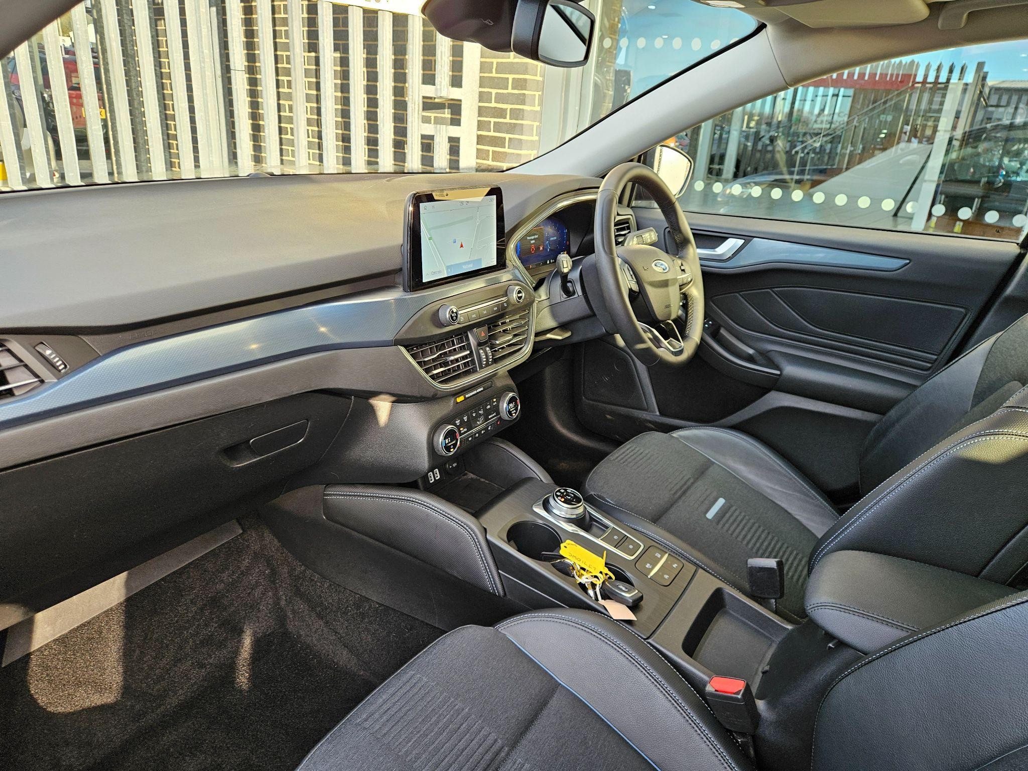 Ford Focus Image 13